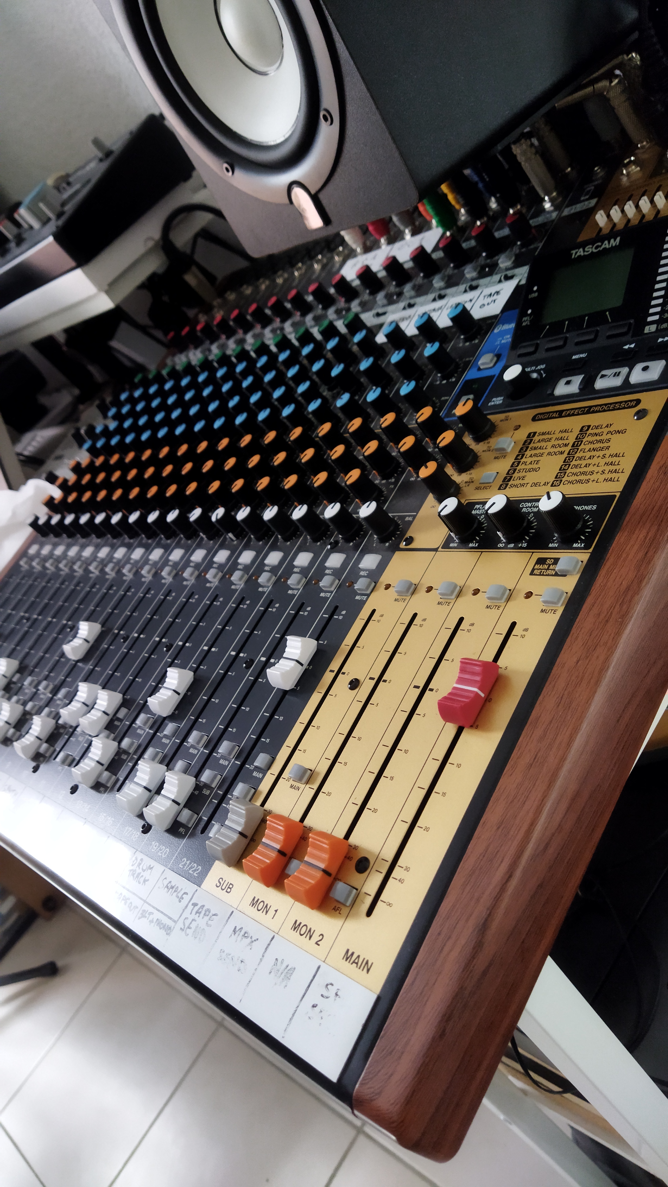 Tascam Model 24 (26931)
