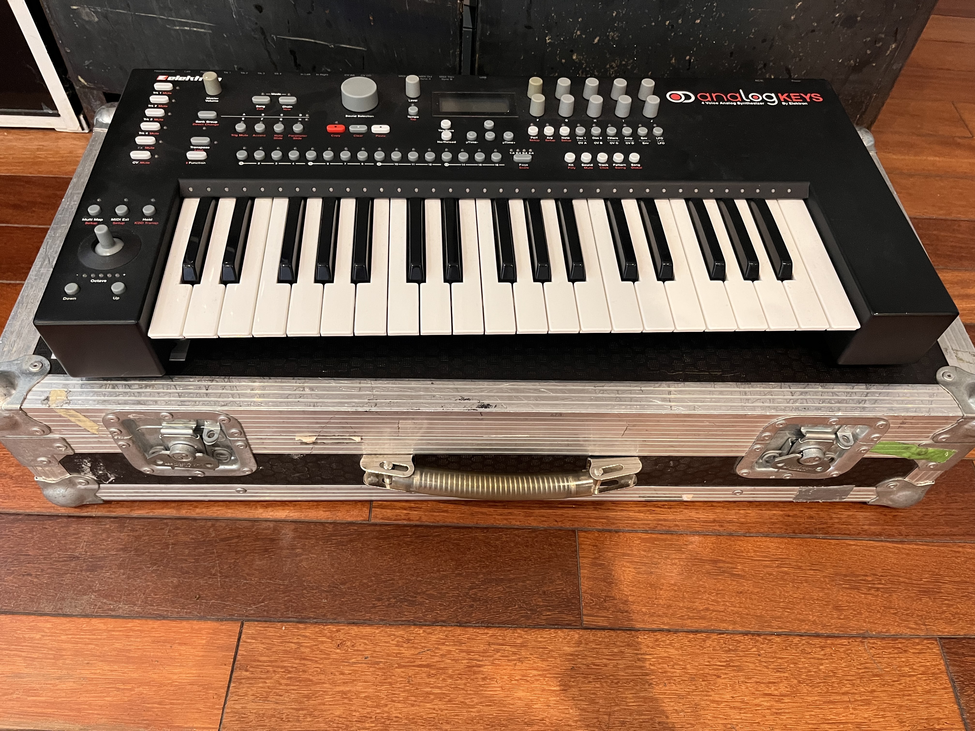 Analog keys avec son flight case