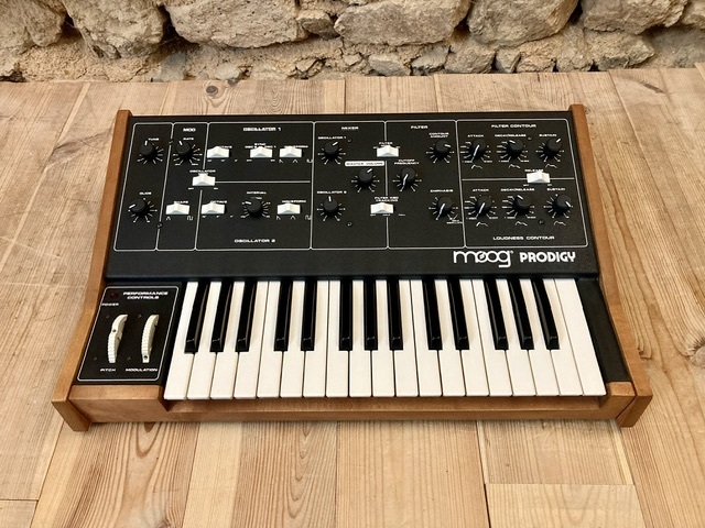 Moog Prodigy revisé / CV gate