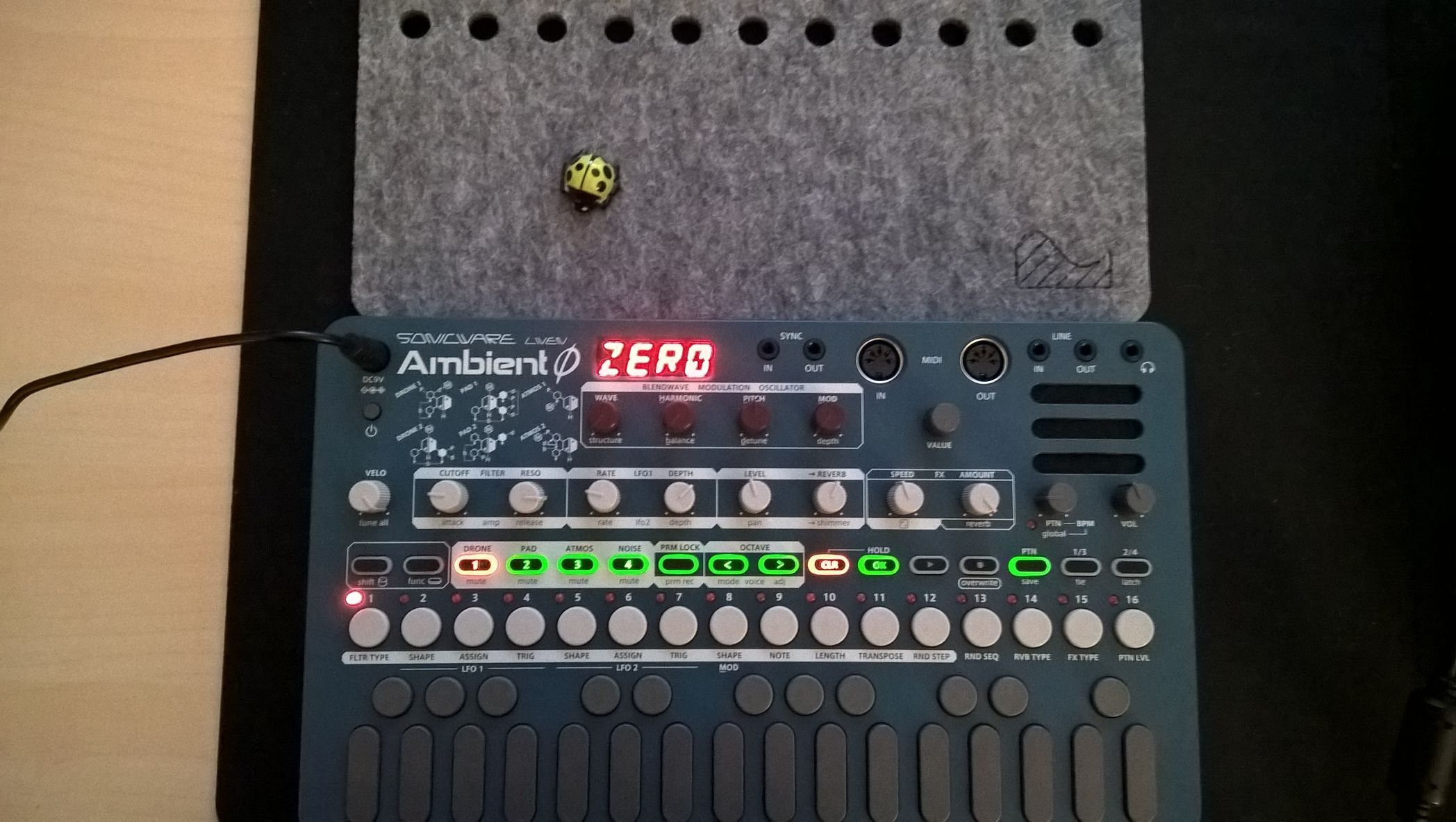 Sonicware LIVEN Ambient Ø (2024) + accessoires
