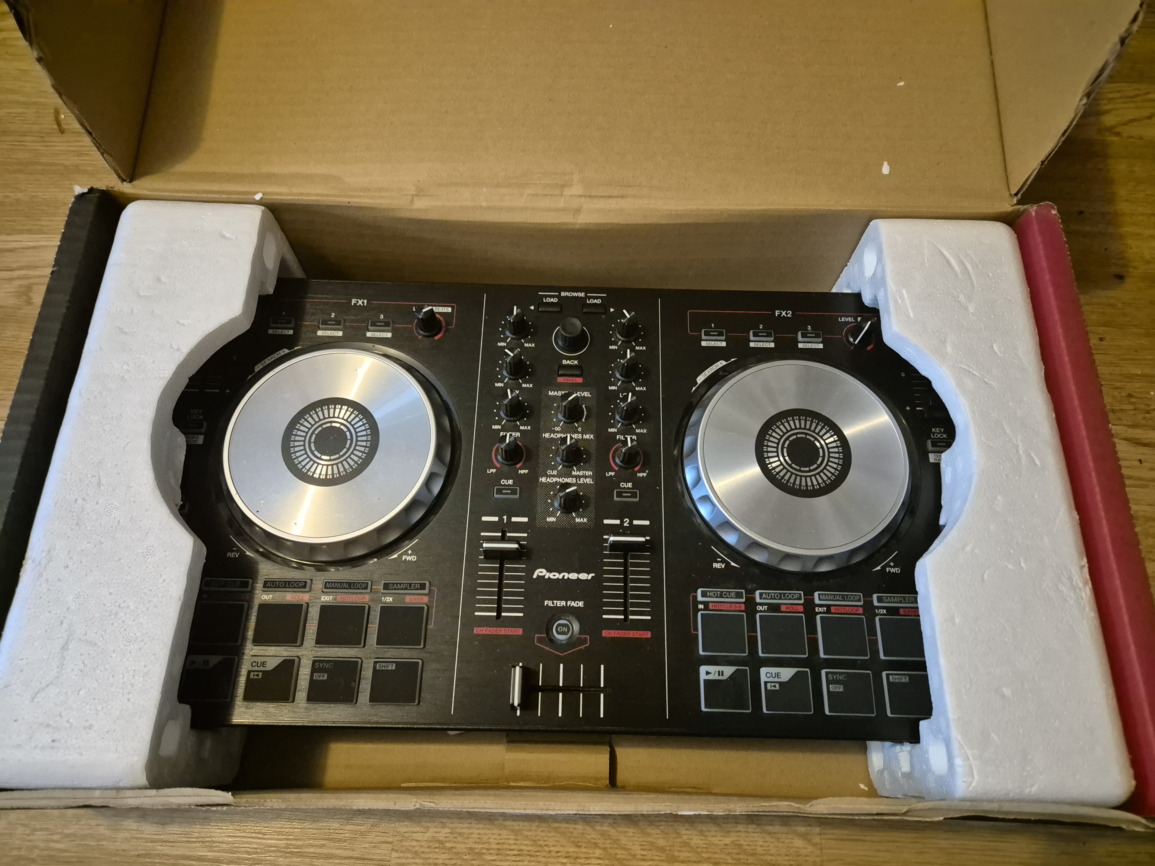Ddj sb