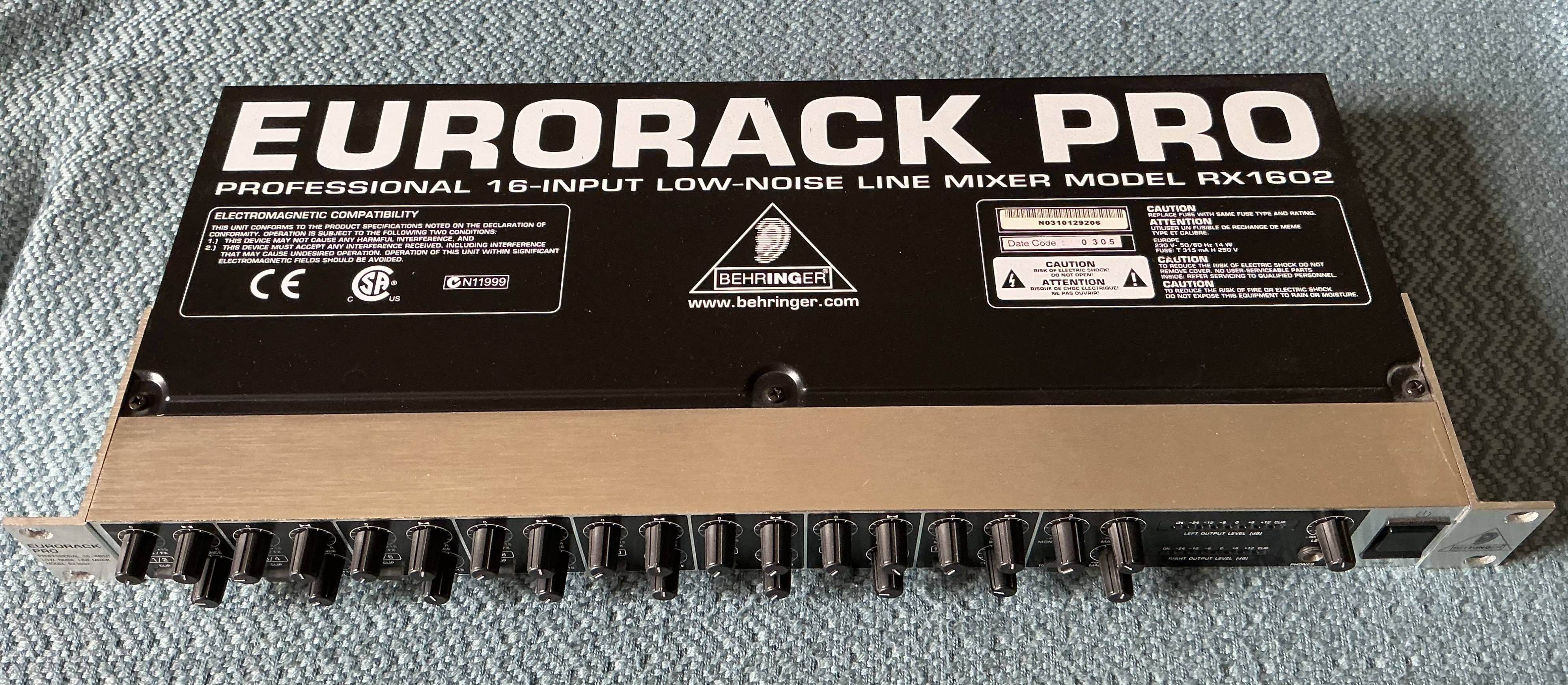 Behringer RX1602  Mélangeur de ligne 