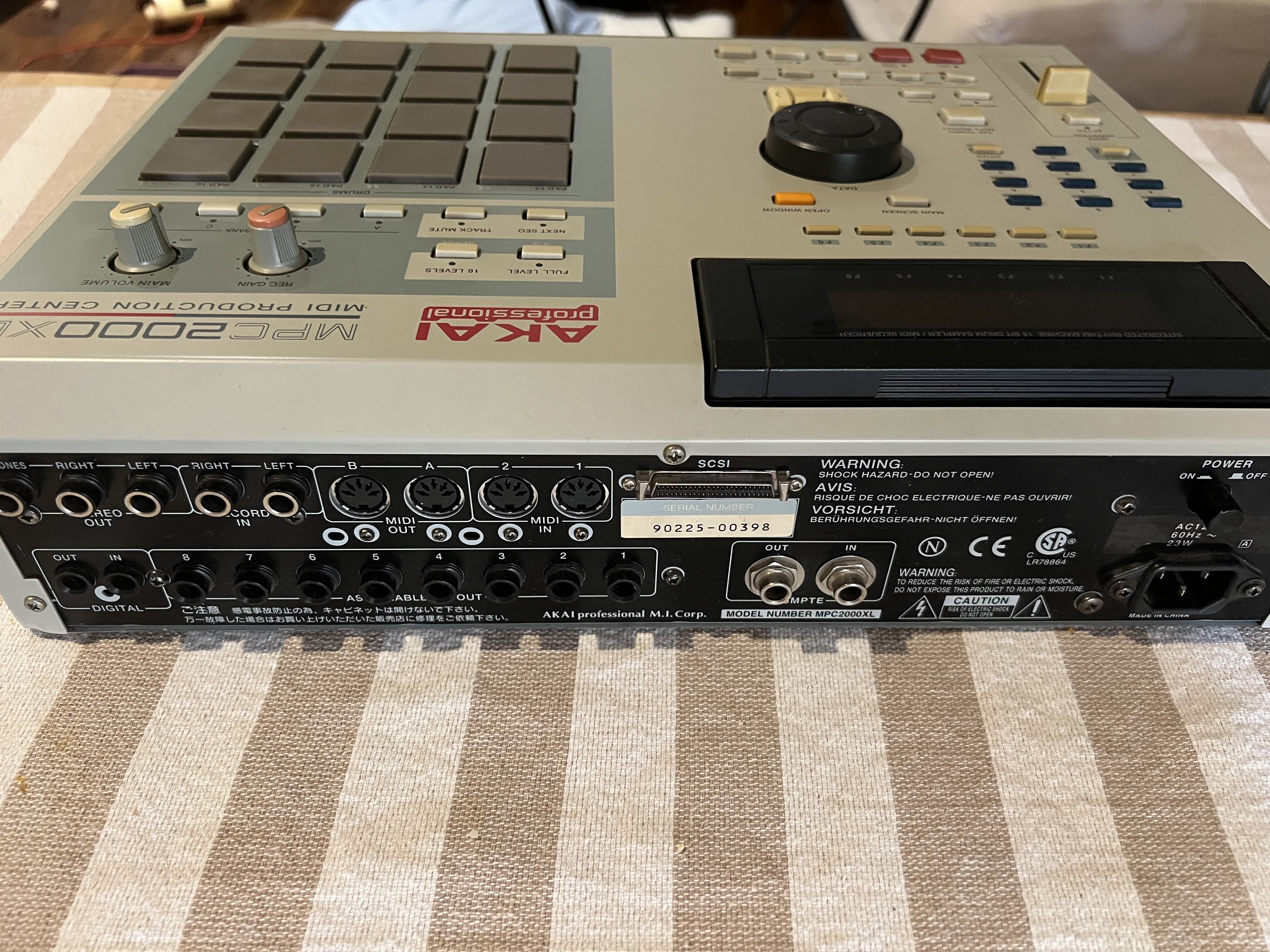 Akai Professional MPC2000XL (27371)