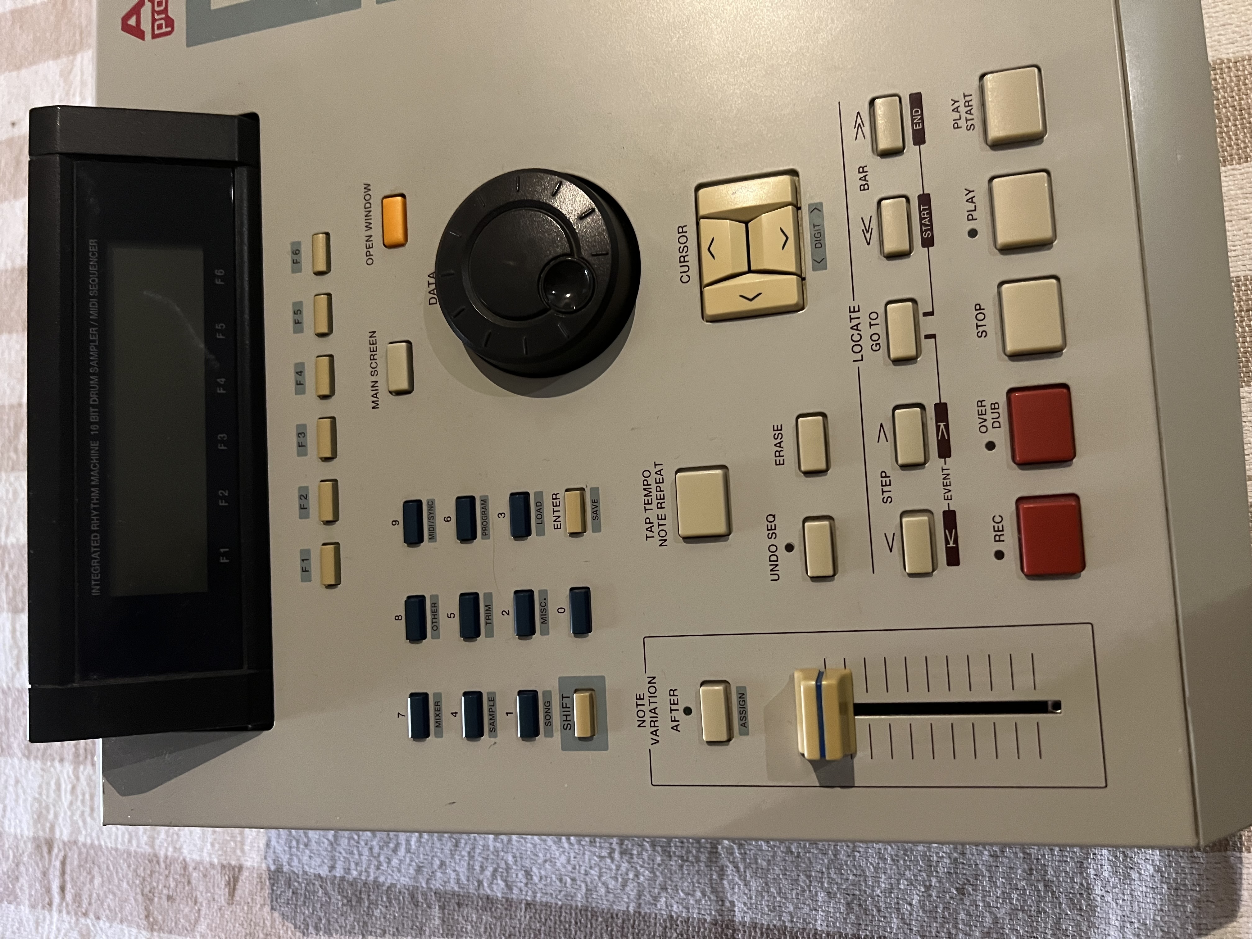 Akai Professional MPC2000XL (39809)