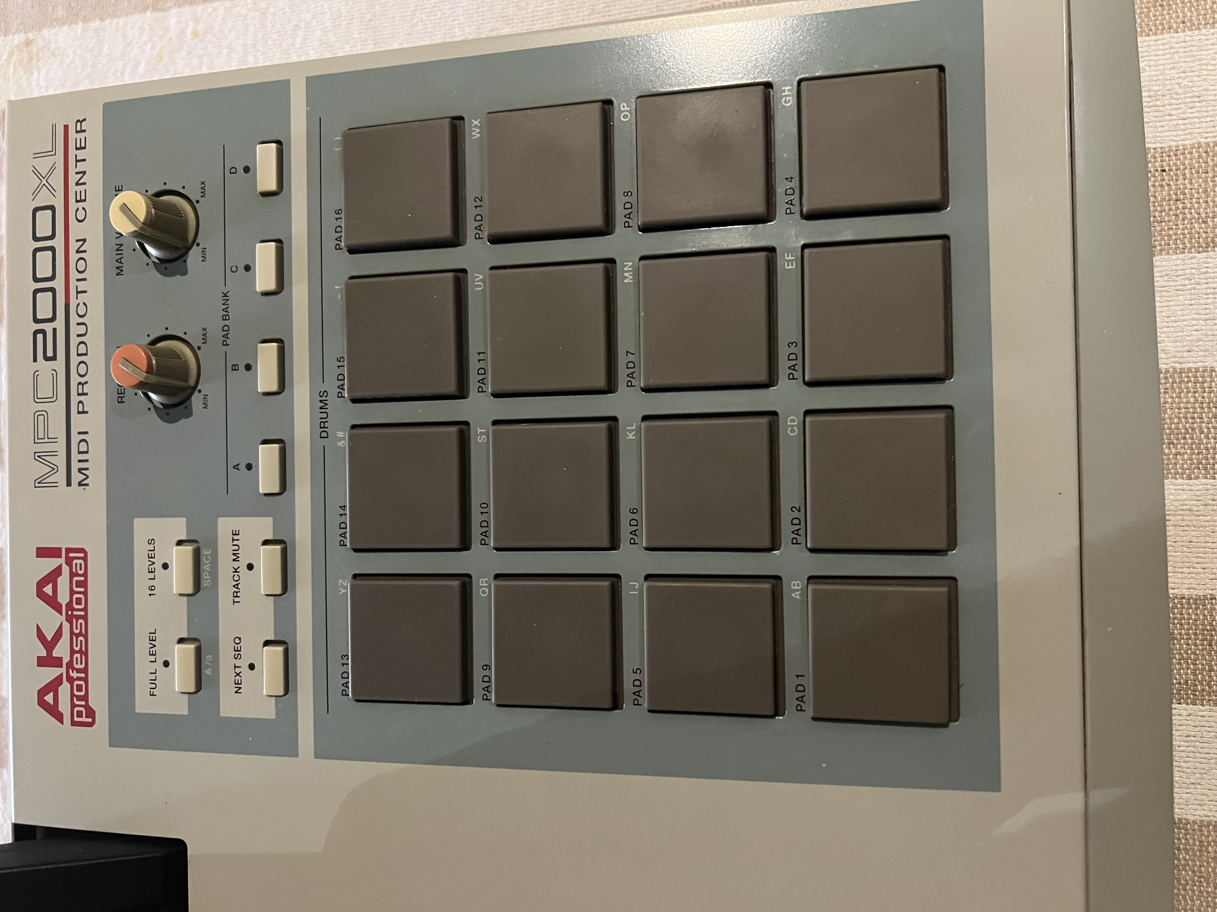 Akai Professional MPC2000XL (85033)