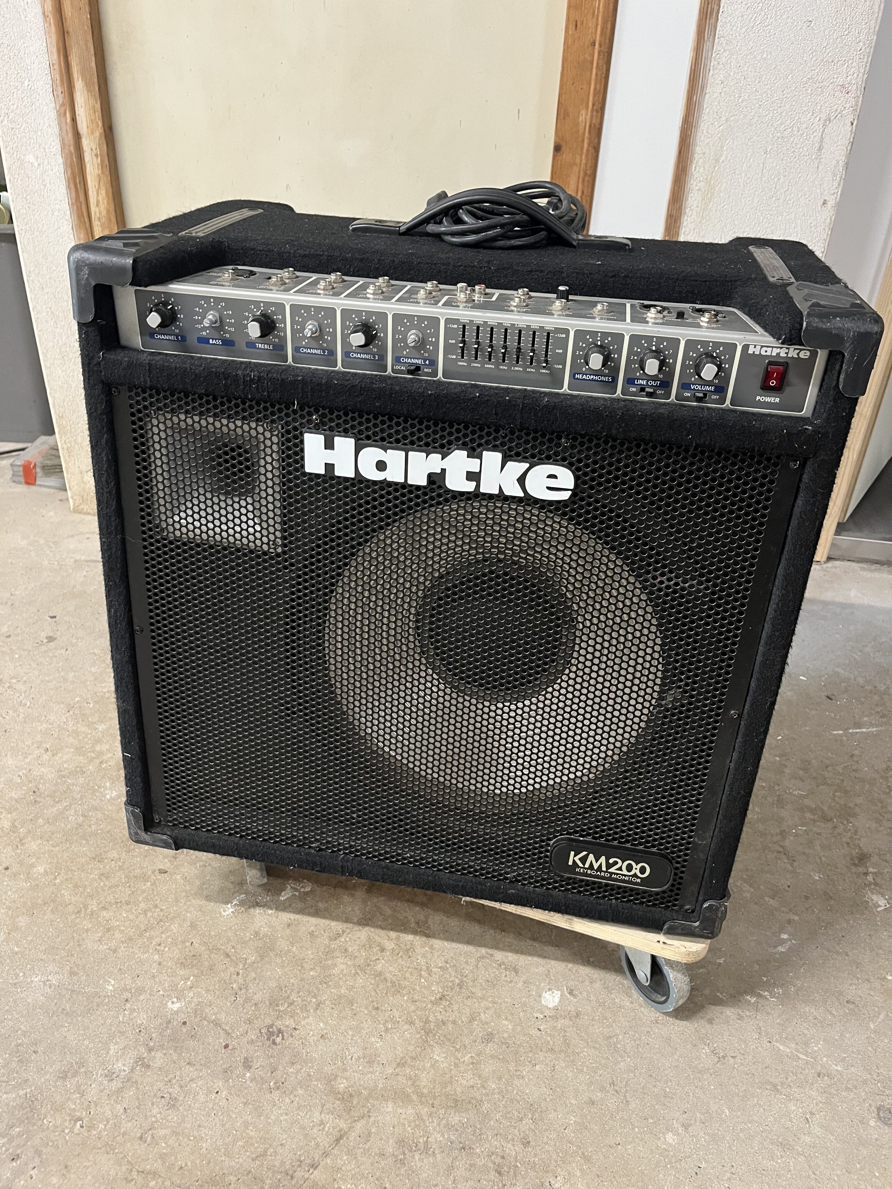 amplie HARTKE KM200