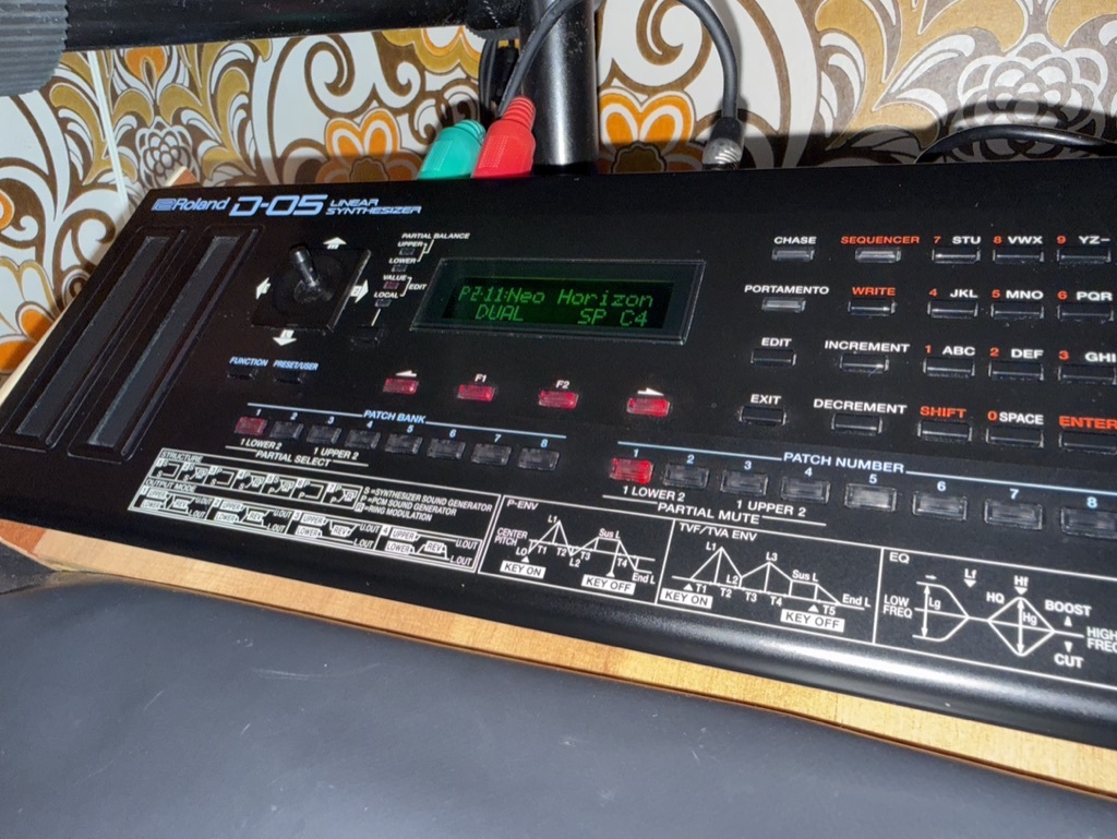 [VENDU] Roland Boutique D-05 (mythique D50 sans clavier)