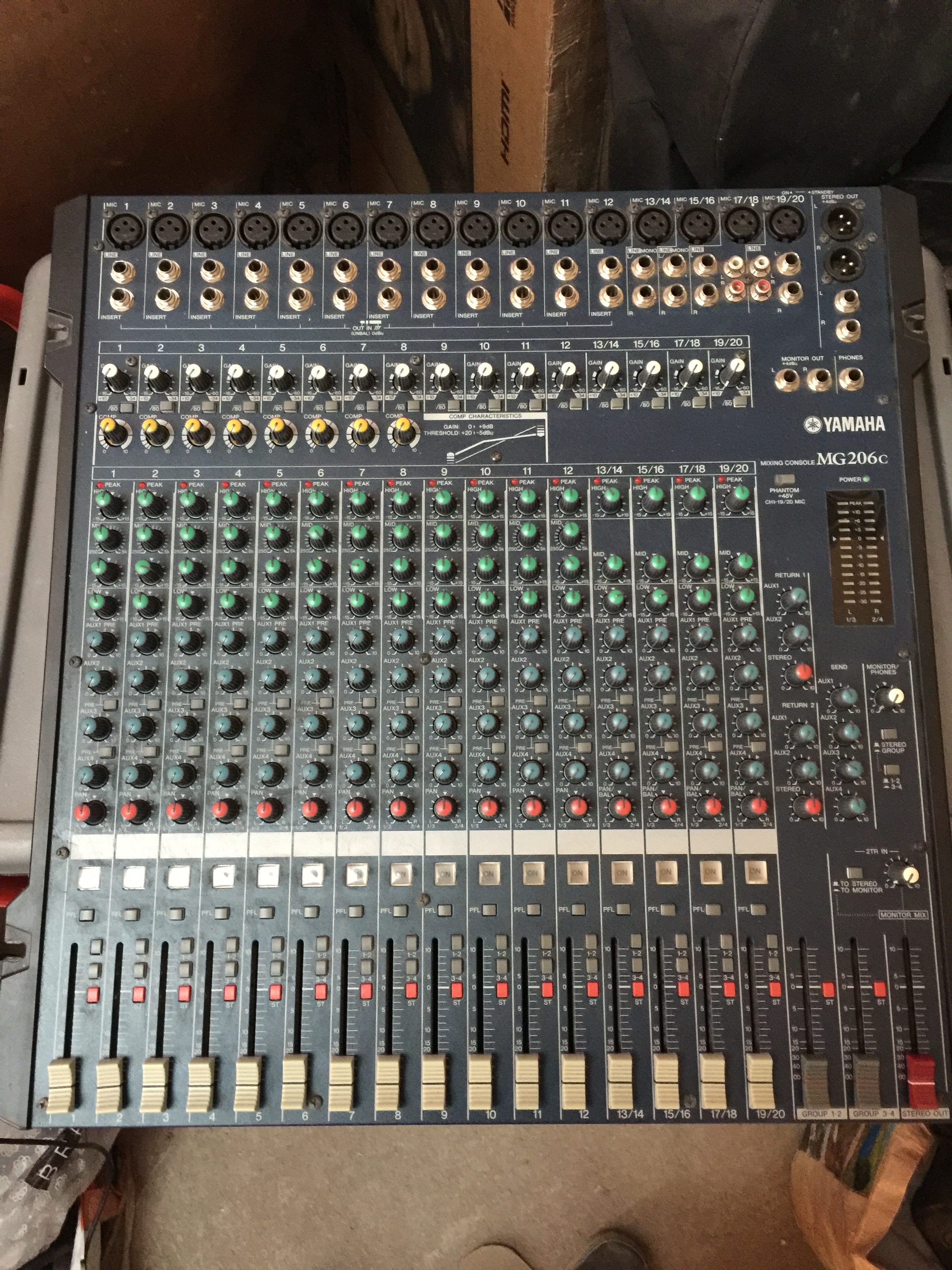 Table de mixage Yamaha MG206C-USB