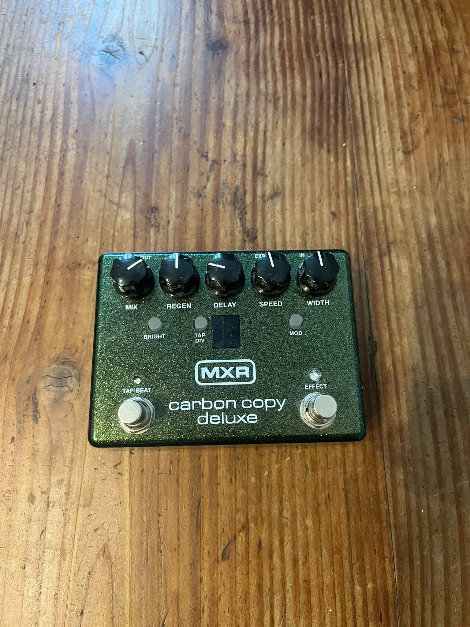 MXR carbon copy deluxe2
