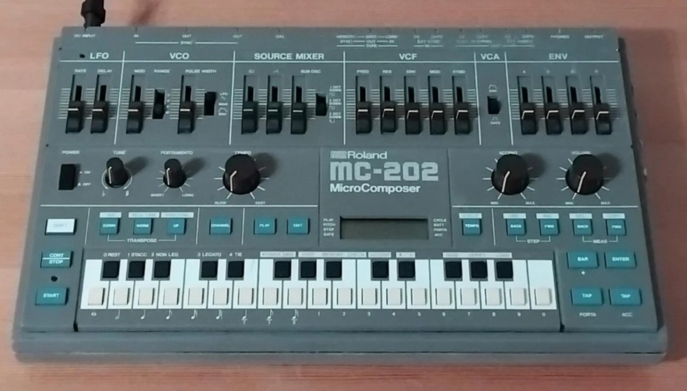 Roland mc 202 avec kite keton