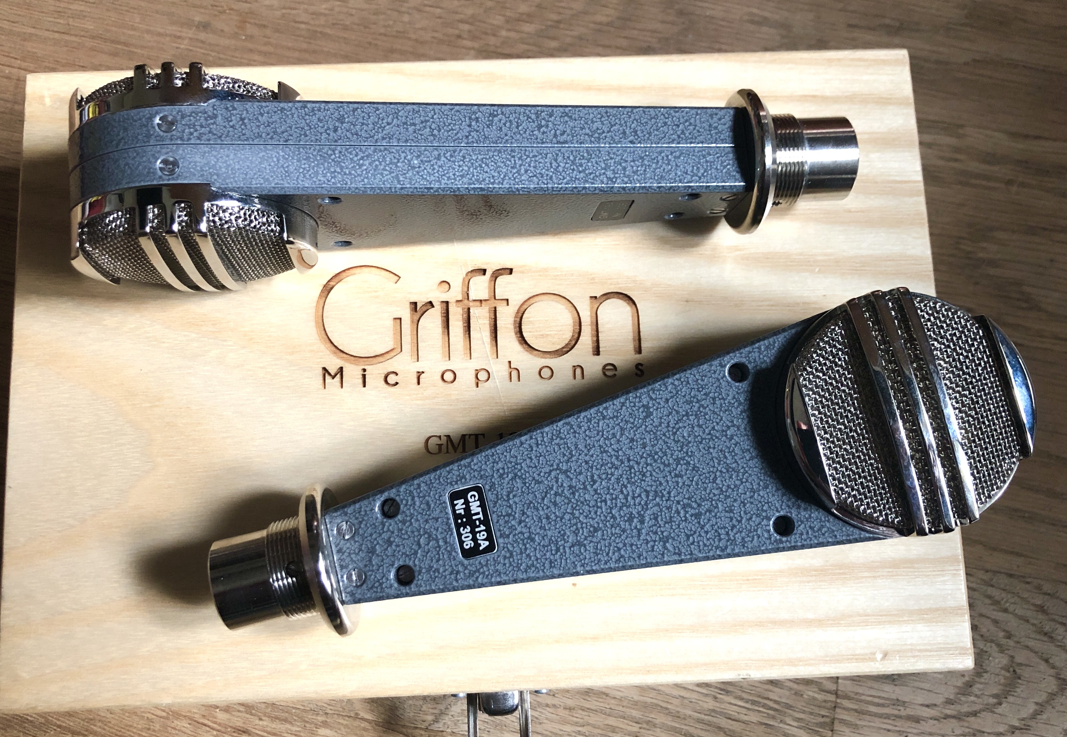 Paire de Griffon GMT 19A