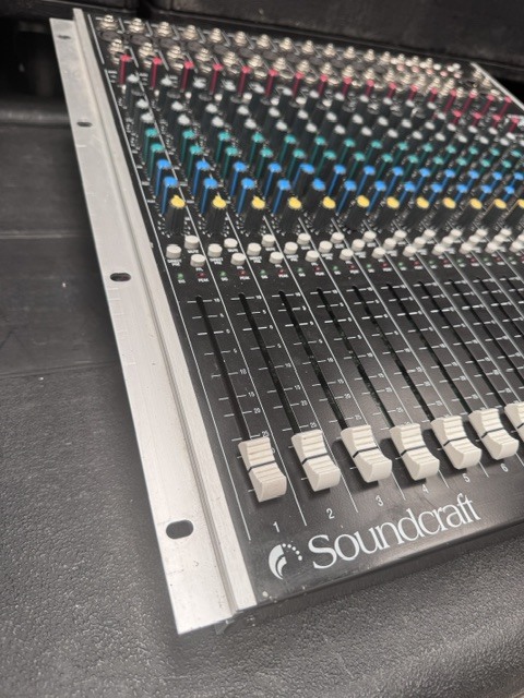 Soundcraft M12 (44220)