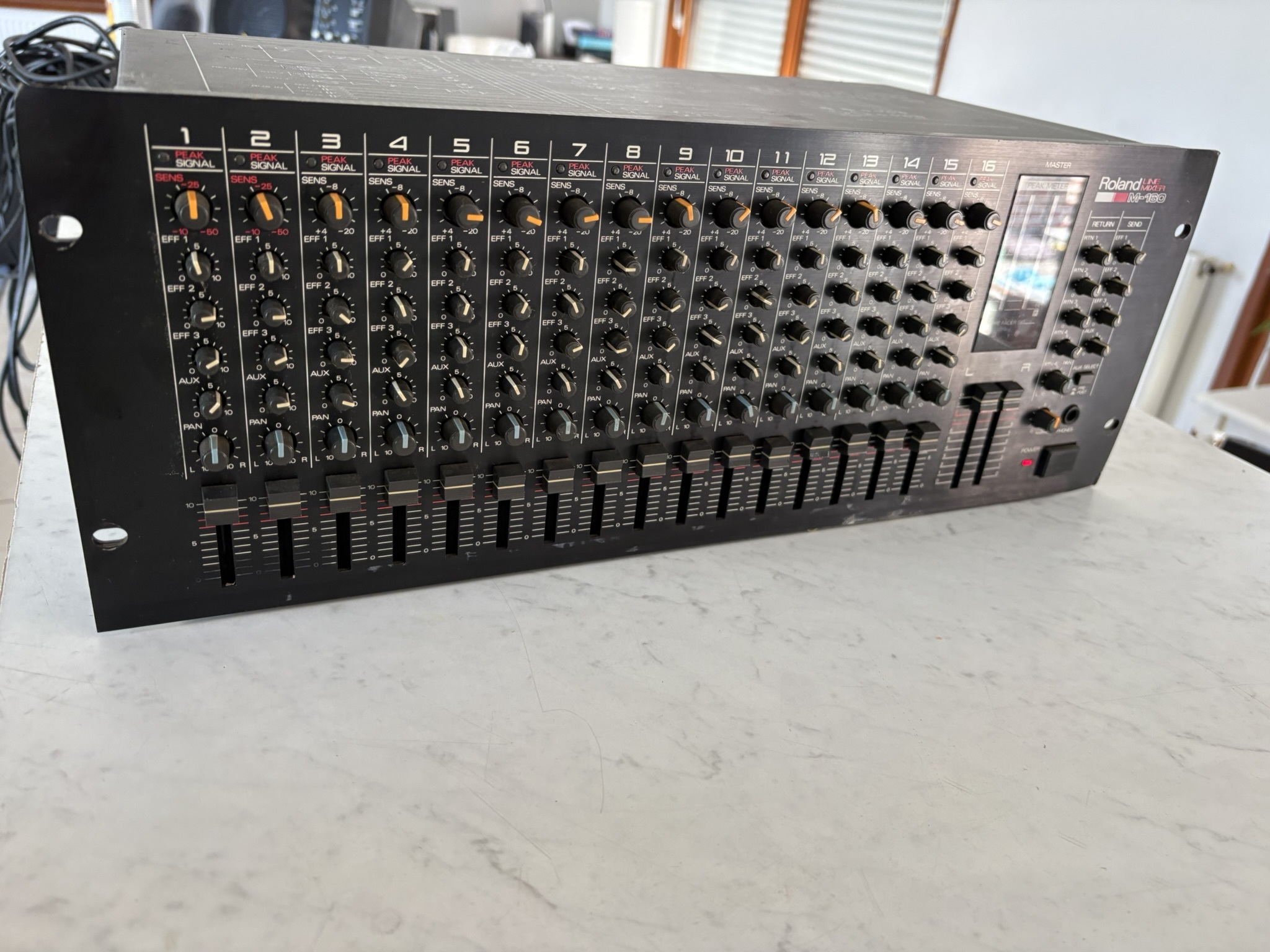 roland M160