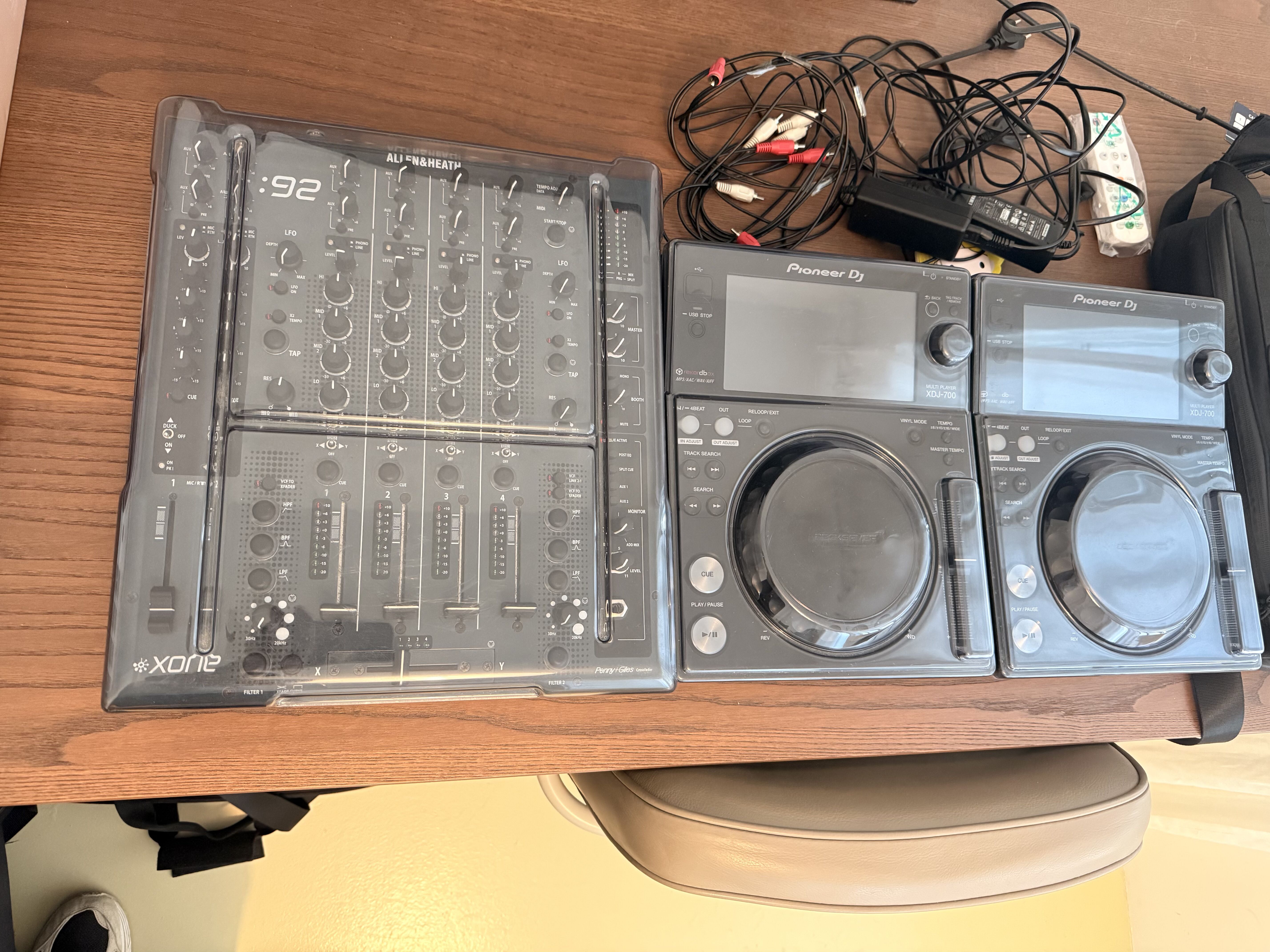 Xone 92 + XDJ 700