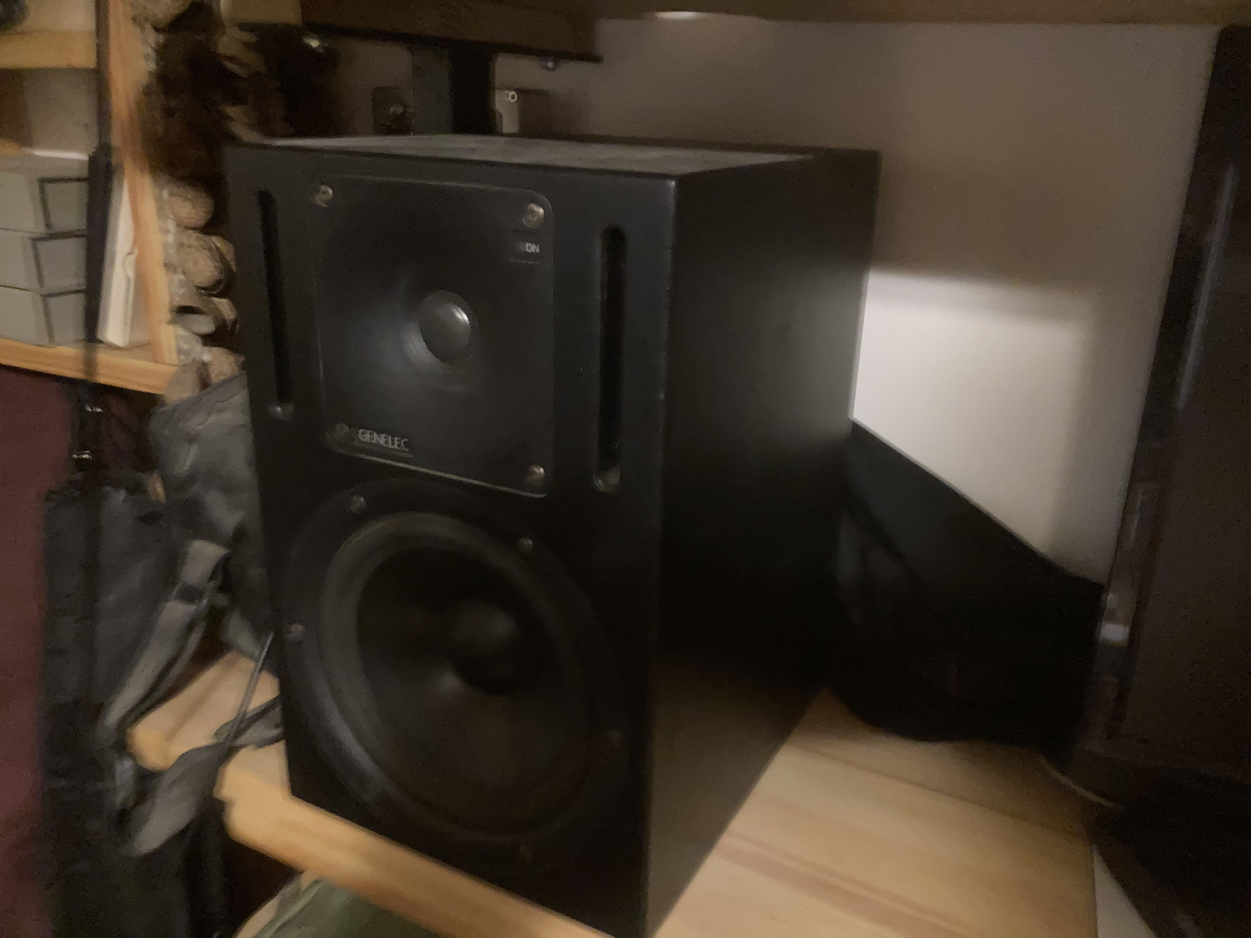 GENELEC 1030-2