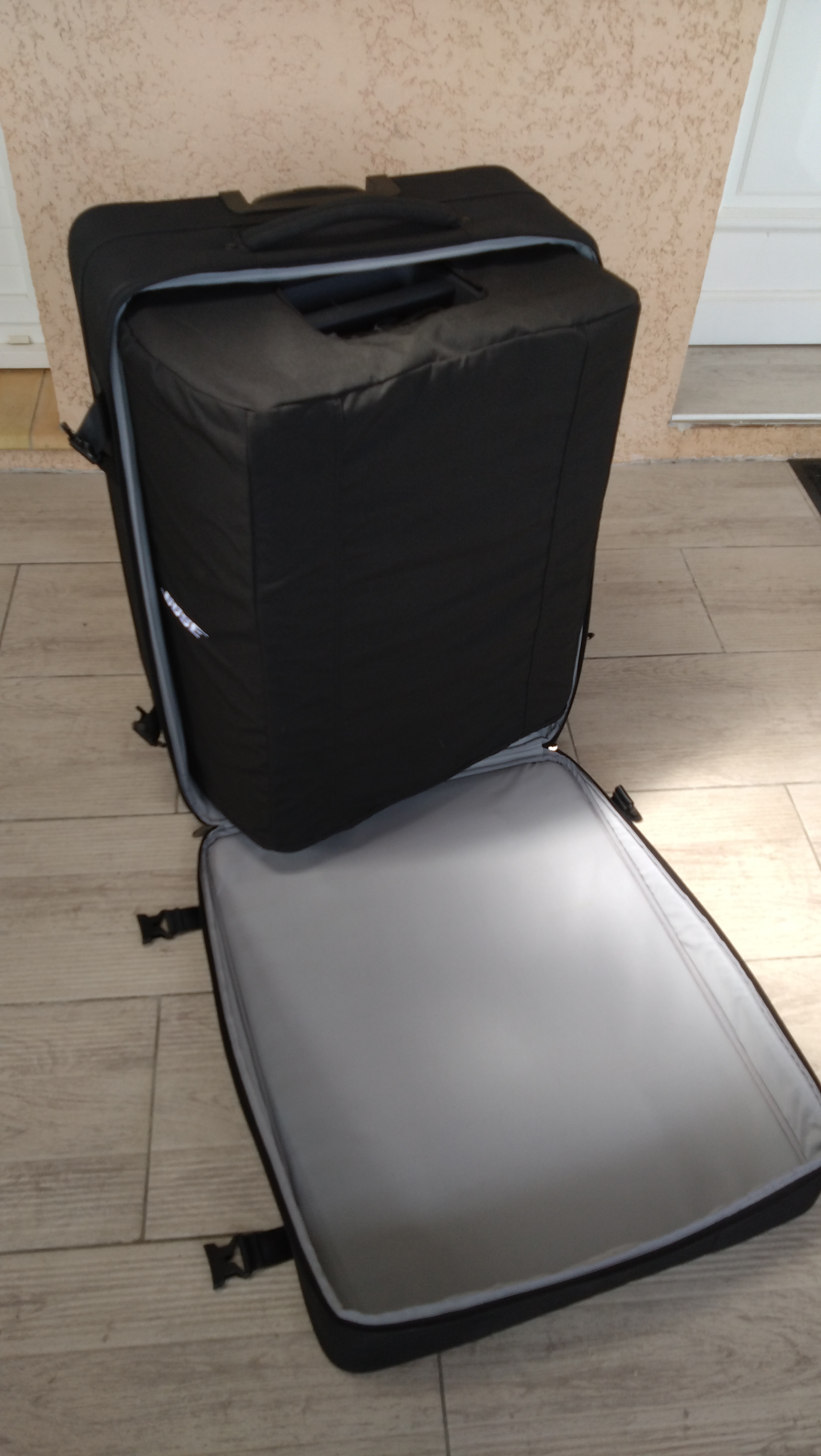 1 x BOSE SUB 2 avec valise et housse BOSE