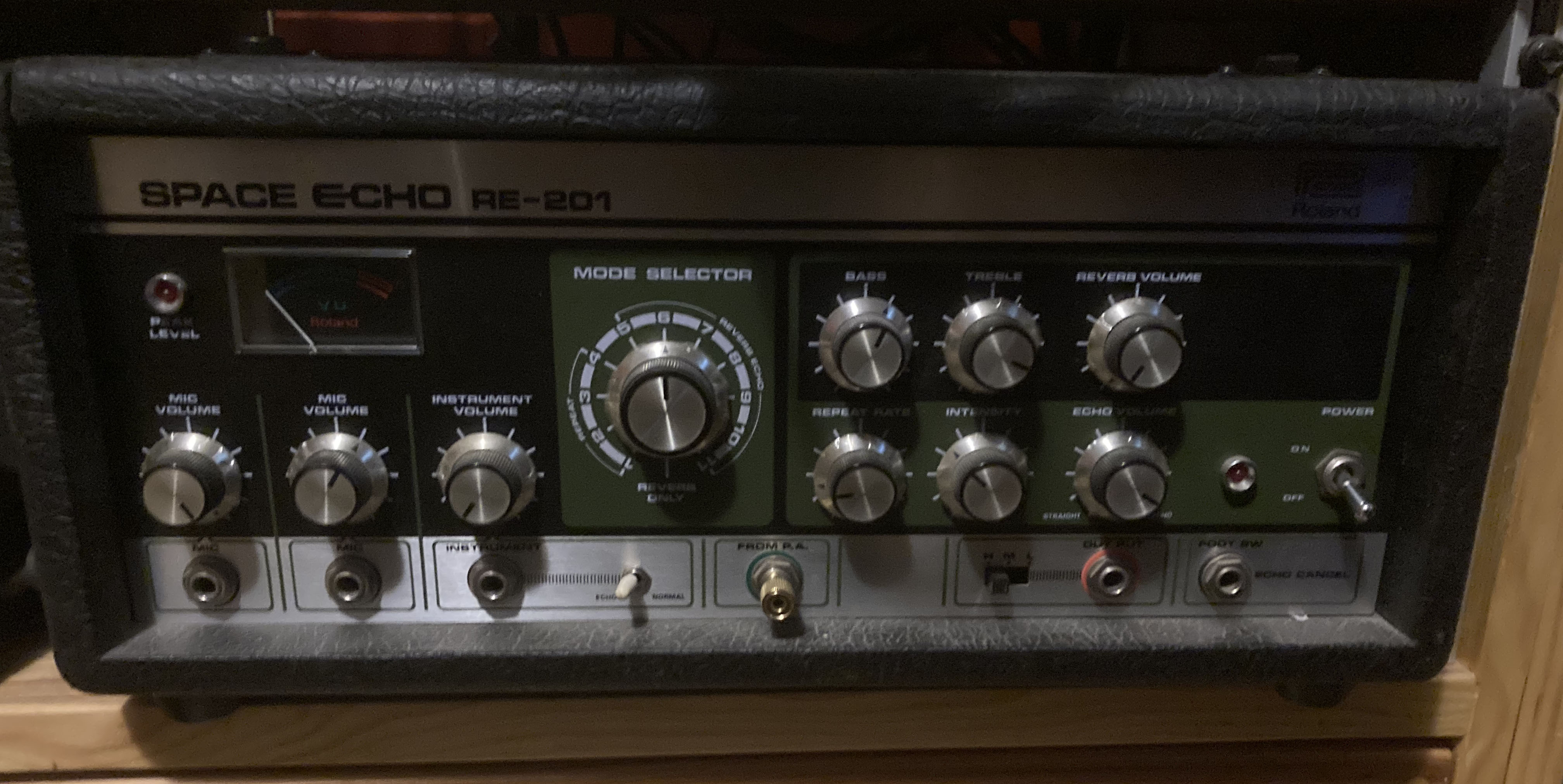 Vends ROLAND RE 201