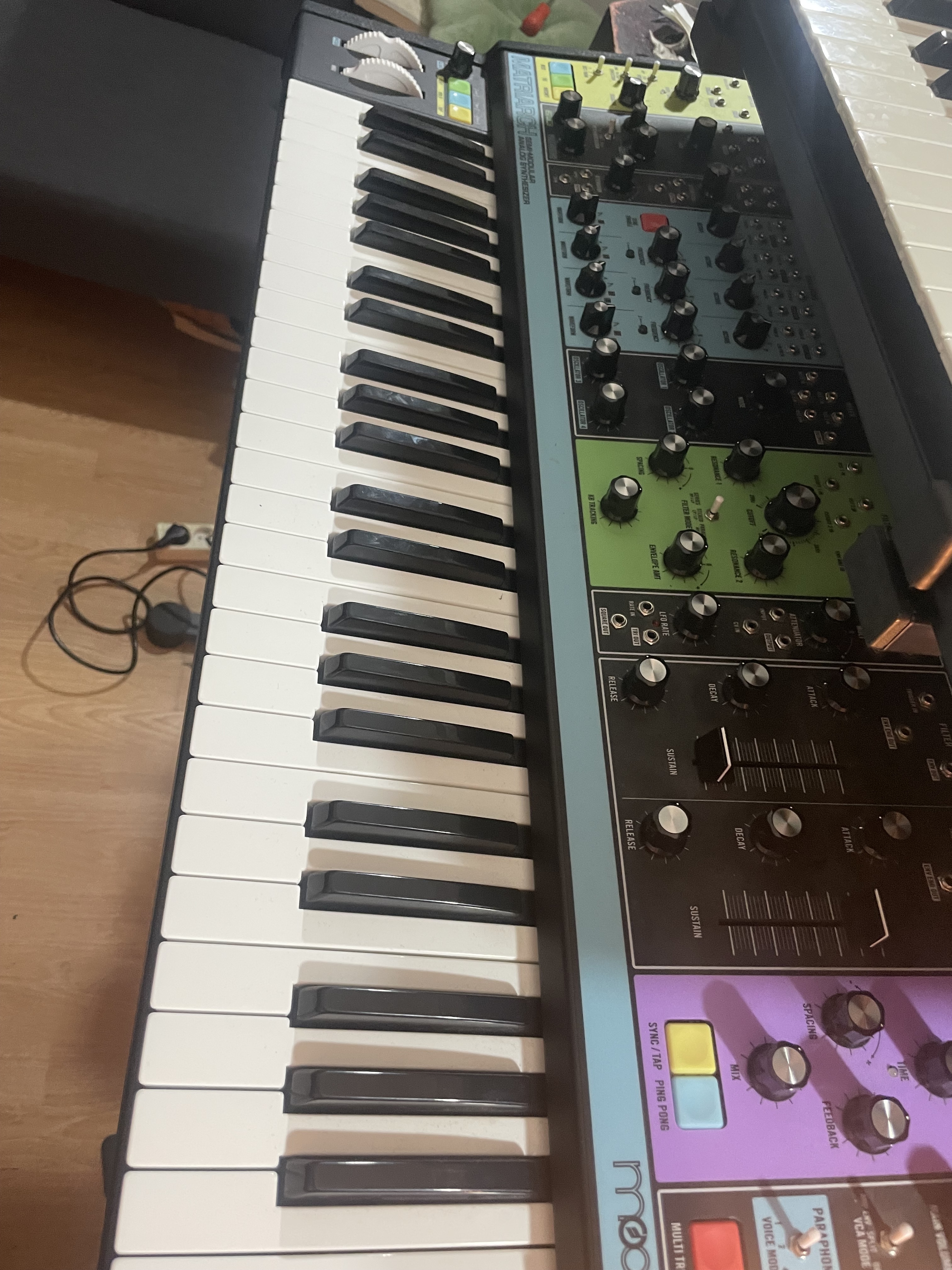 Vends moog matriarch avec housse moog ou échange contre deckards dream mk2