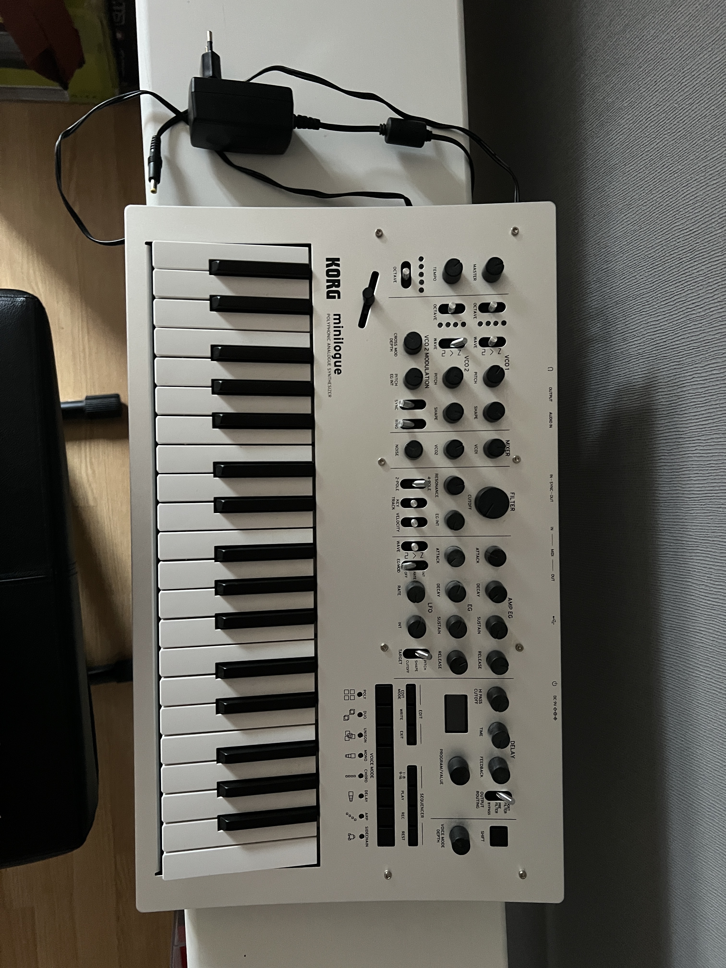 Korg minilogue comme neuf
