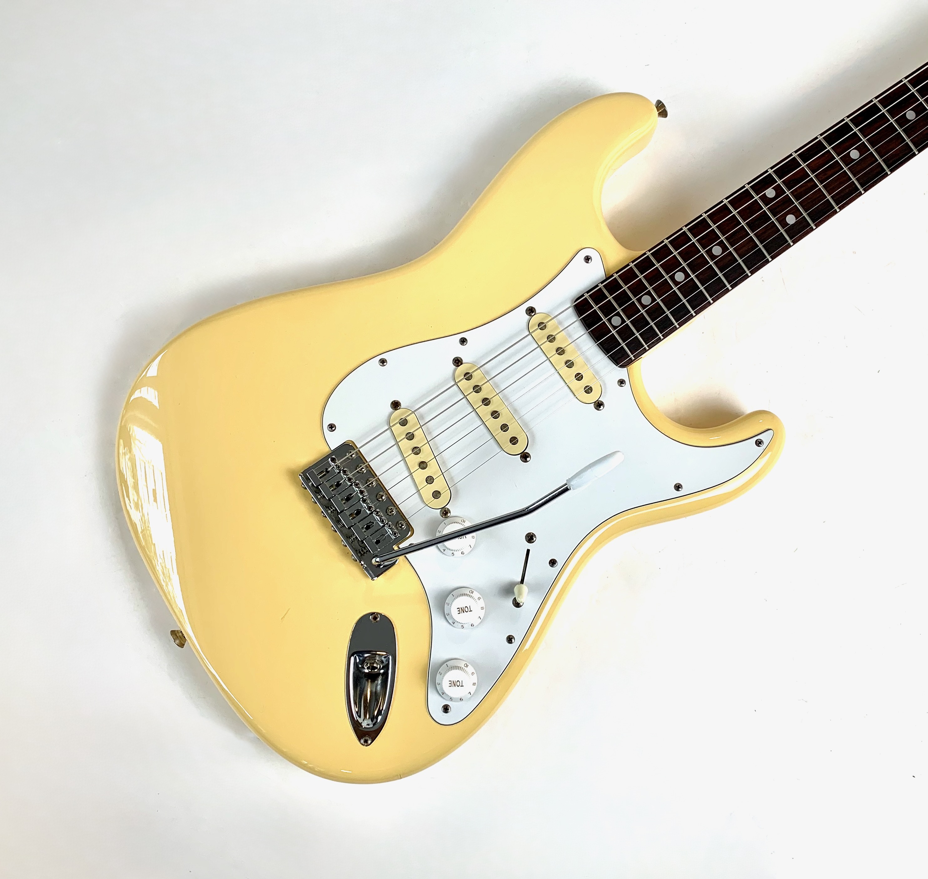 Fender ST72-xx (86537)