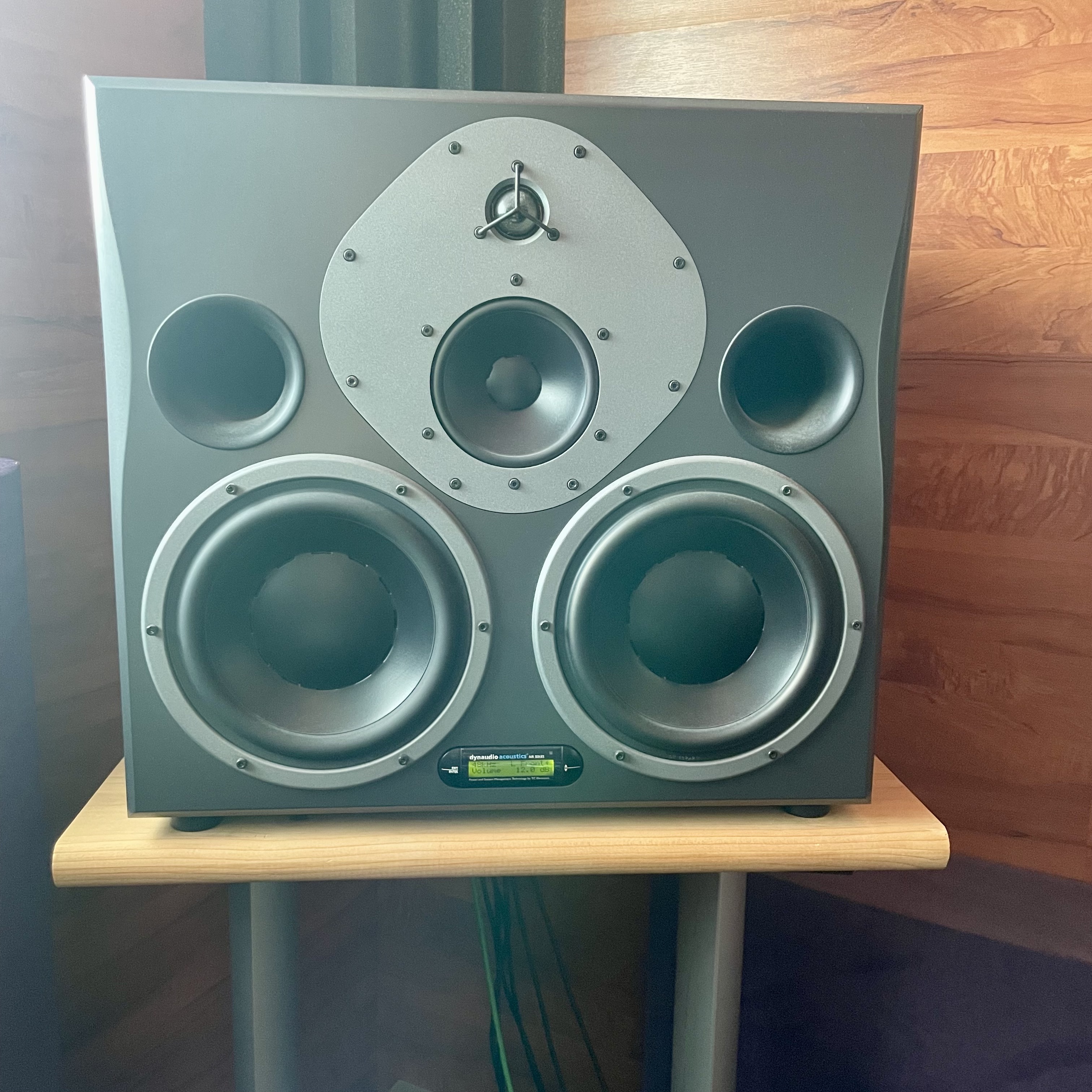 Dynaudio AIR 25 Master + Slave + Sub AIR Base 2