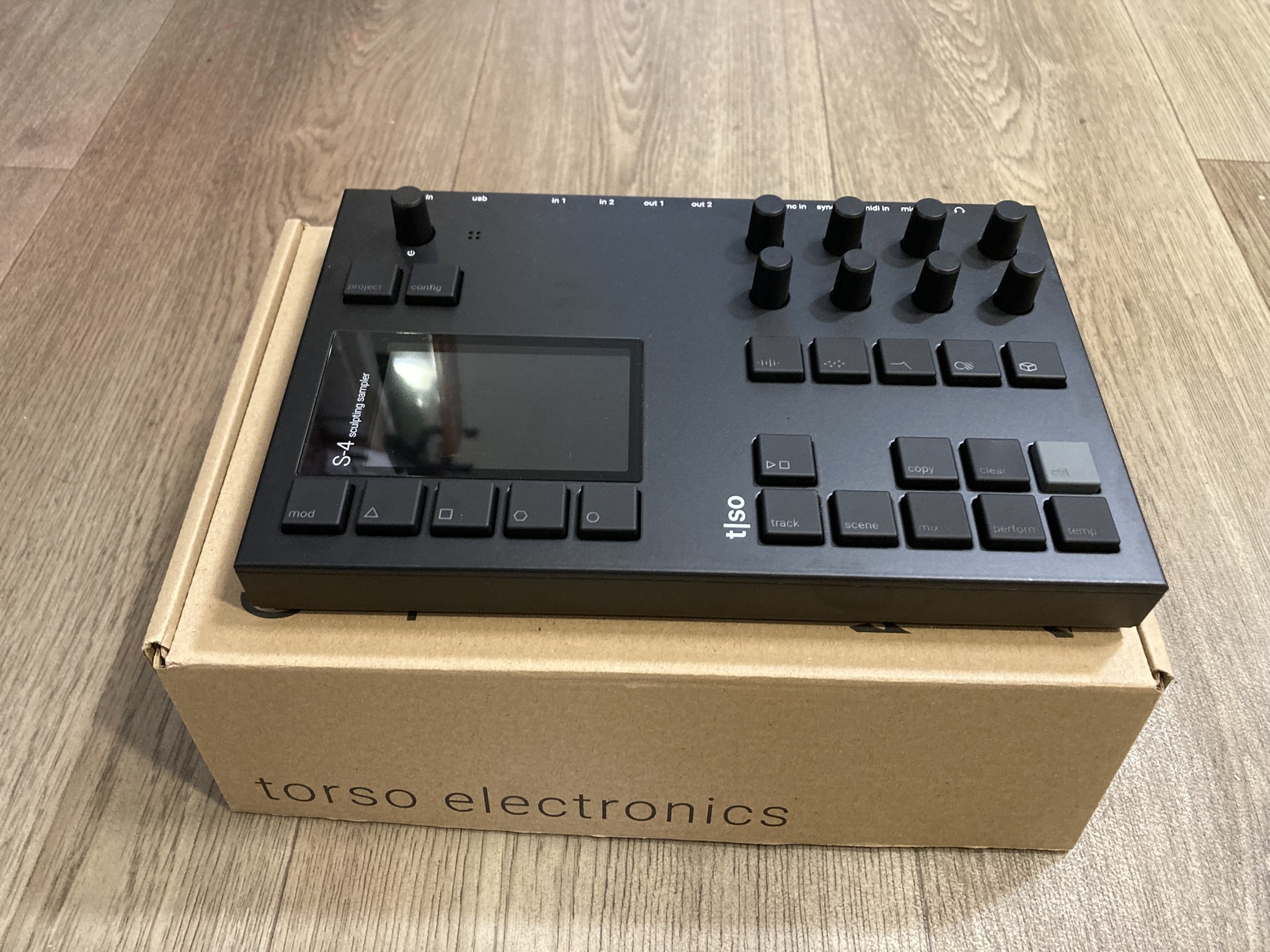 Torso Electronics S-4 (98533)