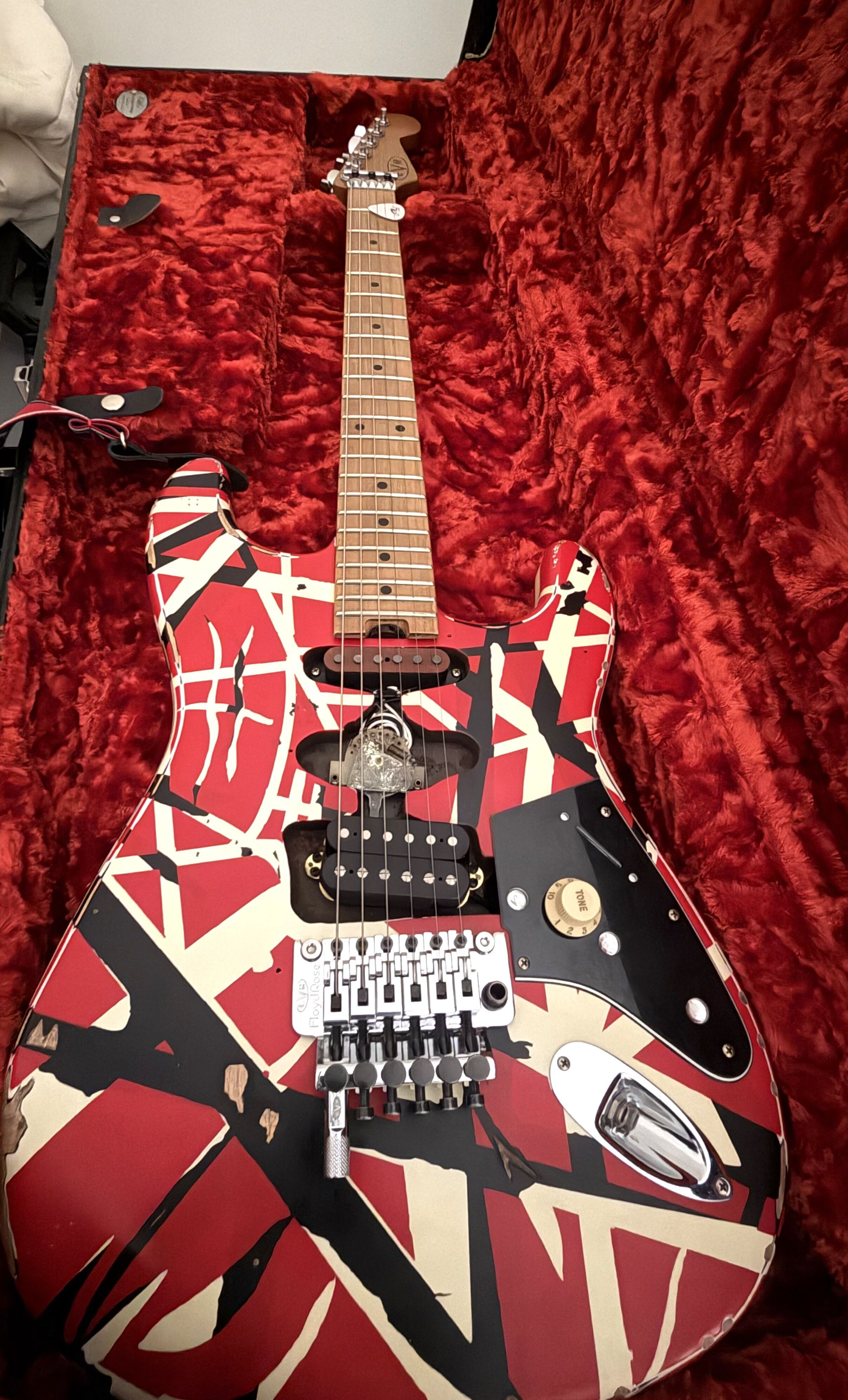 Evh Frankie Striped Relic avec etui G&G