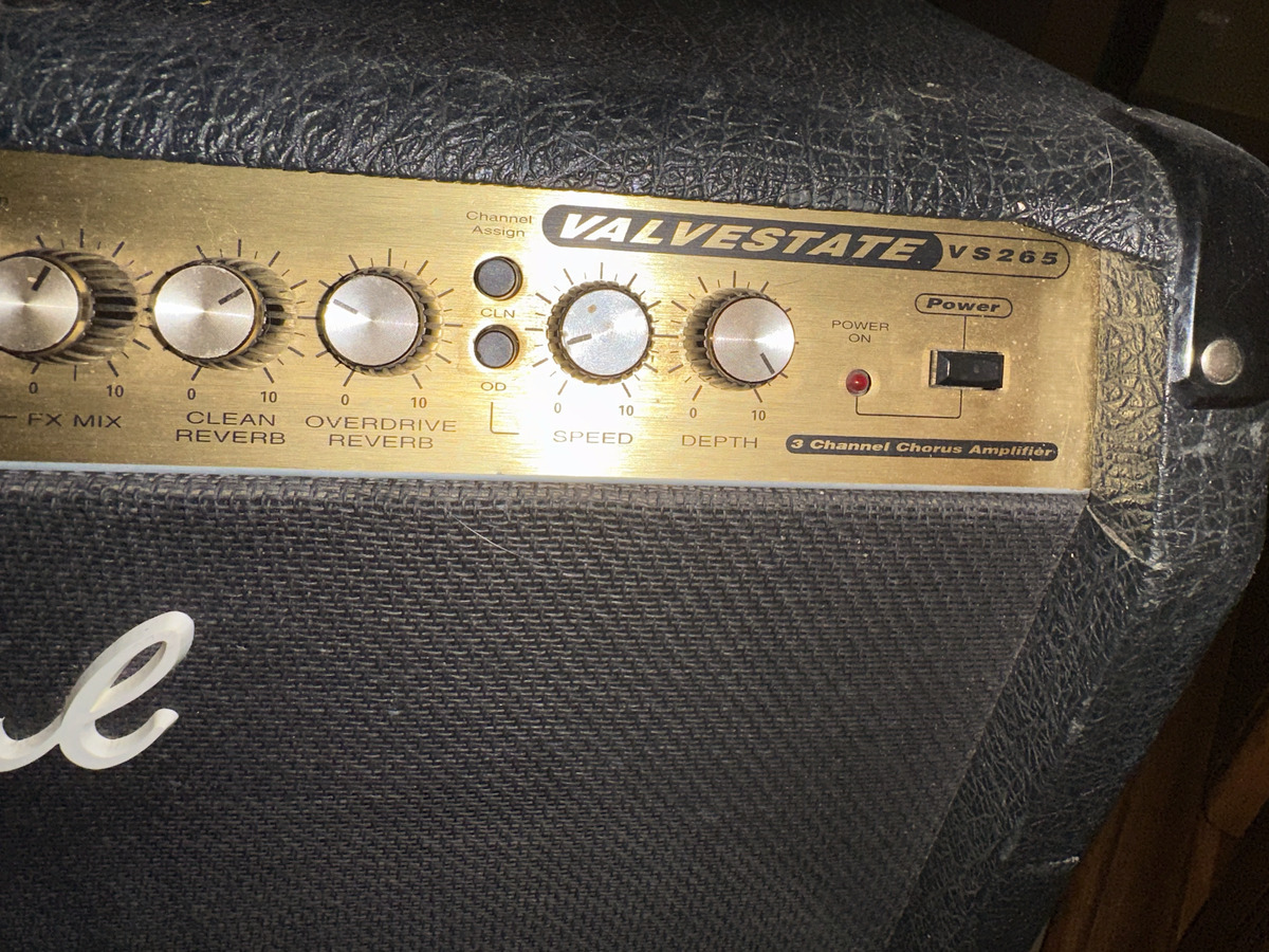 Vends Marshall Valvestate VS265R combo 2x65W 2x12" + footswitch