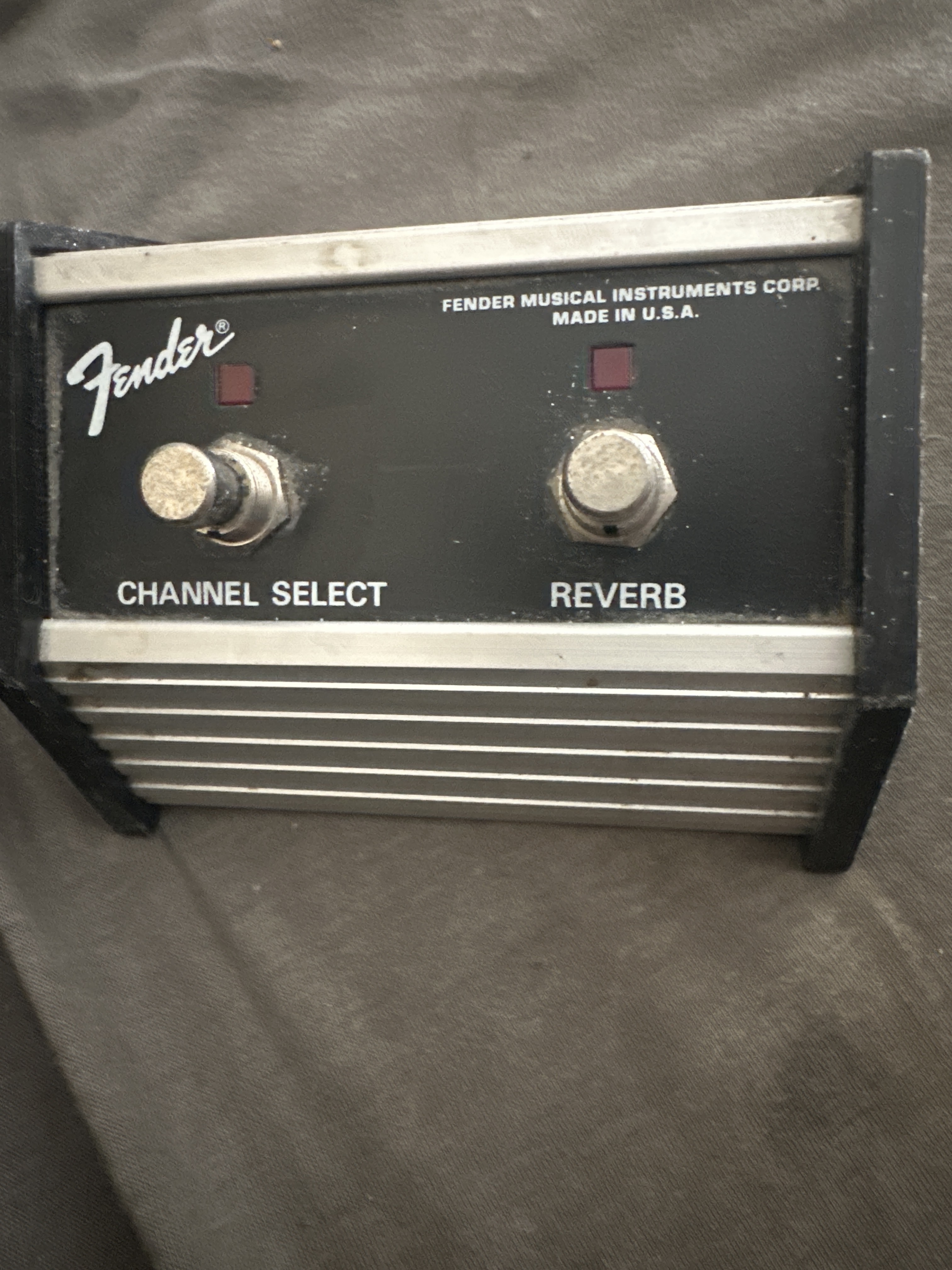 Fender footswitch vintage 2 boutons Channel Select / Reverb, made in USA.  