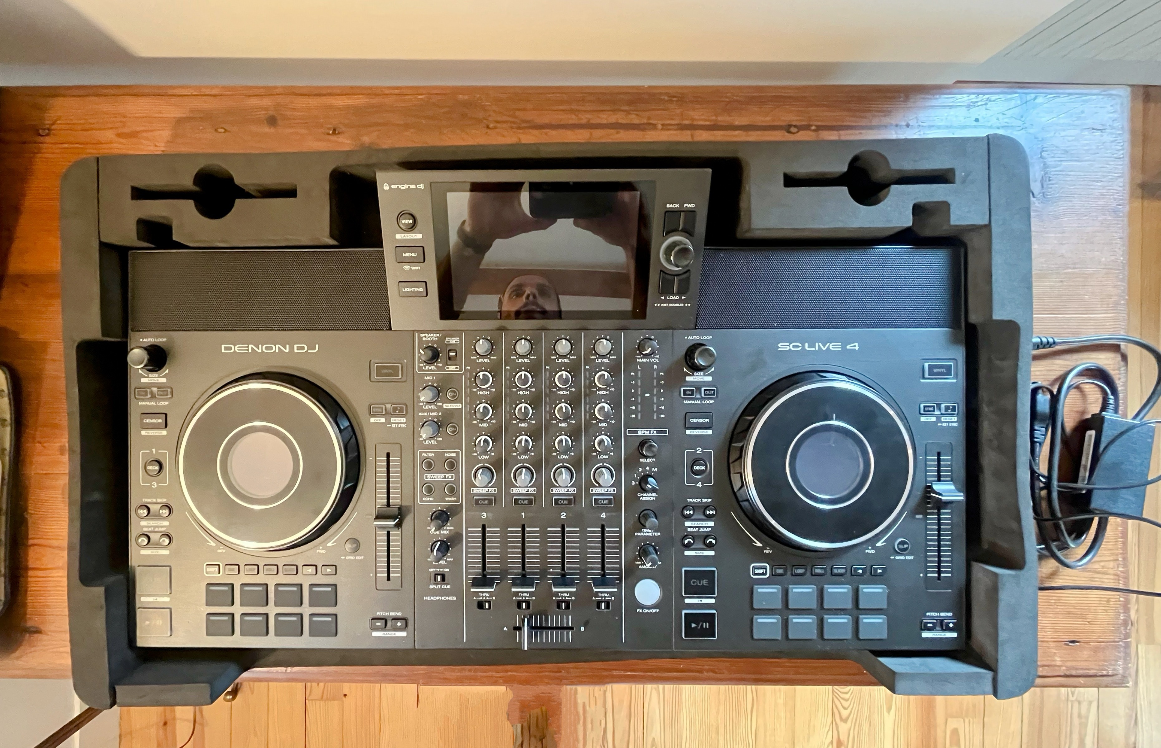 Denon sc live 4 + walkcase + deck saver