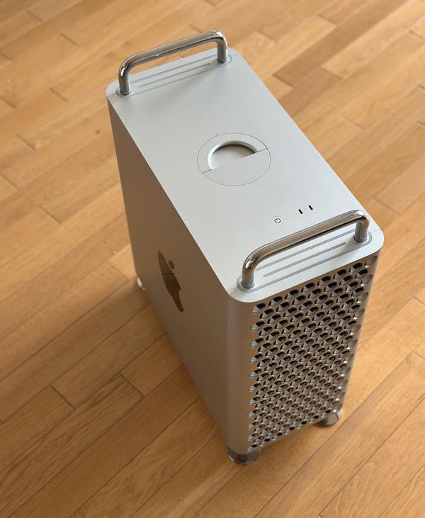 Vends Mac Pro 2019 1to - 3,2 GHz Intel Xeon W 16 cœurs RAM 144Go