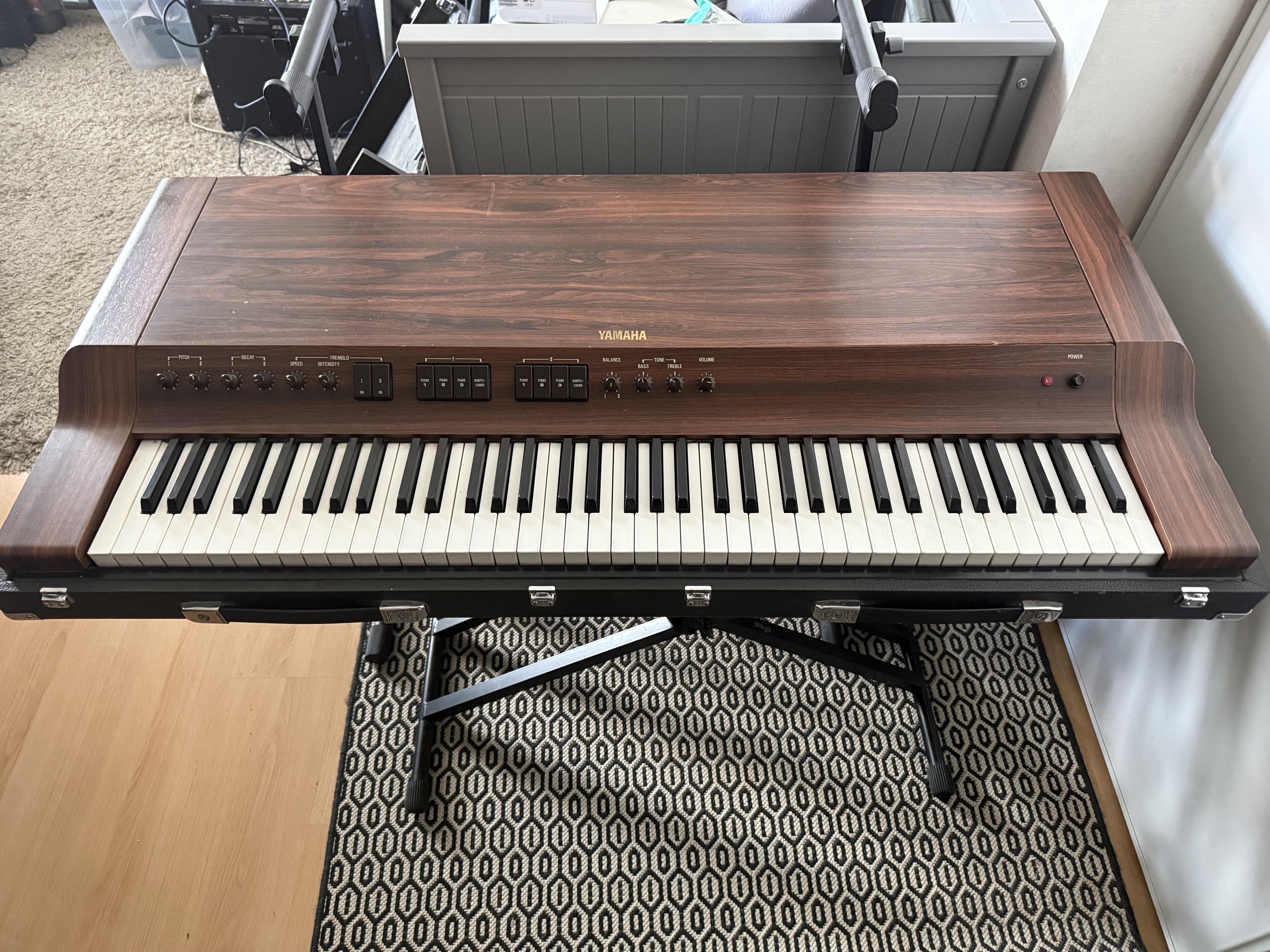 LOTS 2 Yamaha cp30