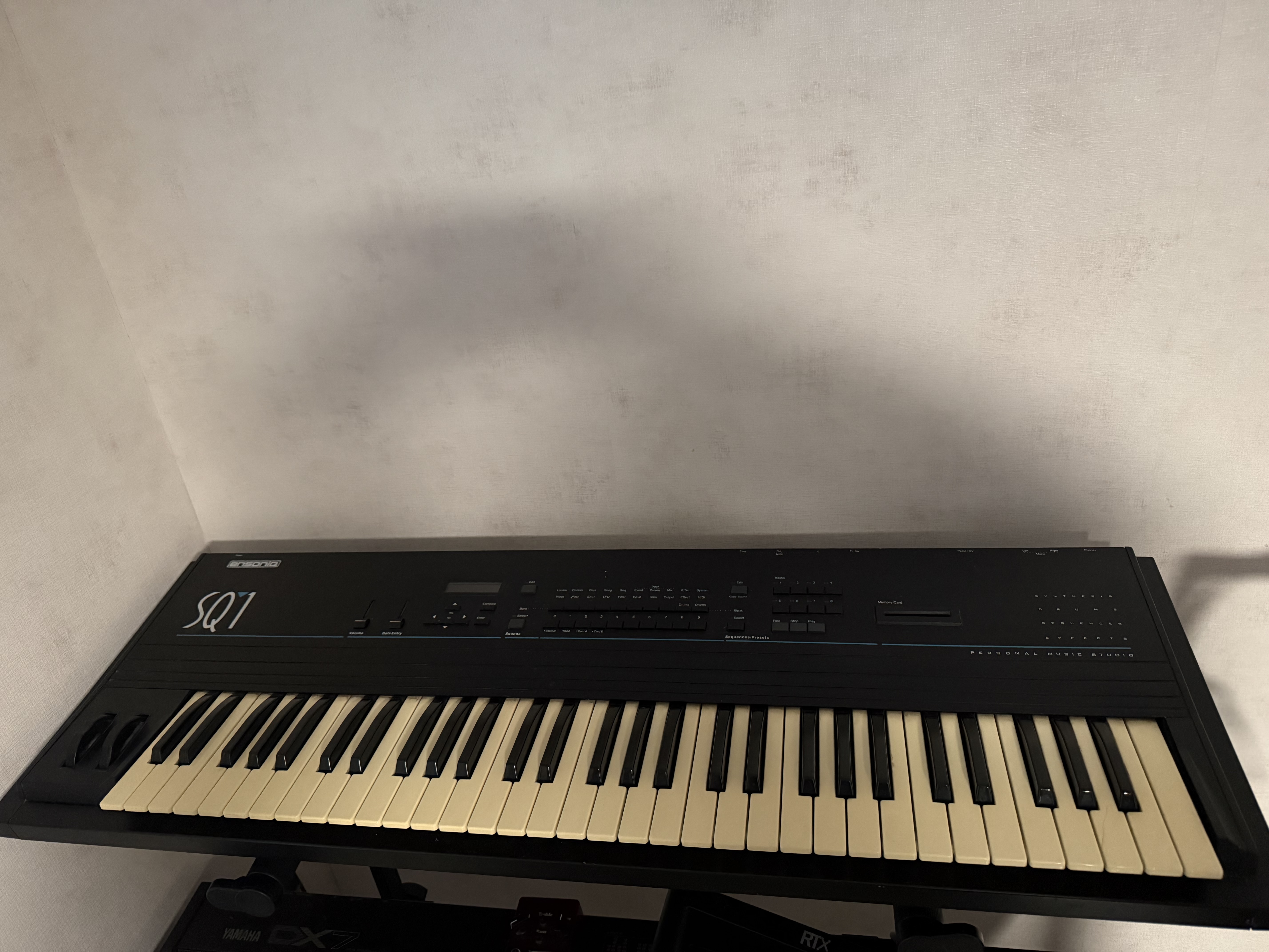 Synthétiseur Ensoniq SQ1 