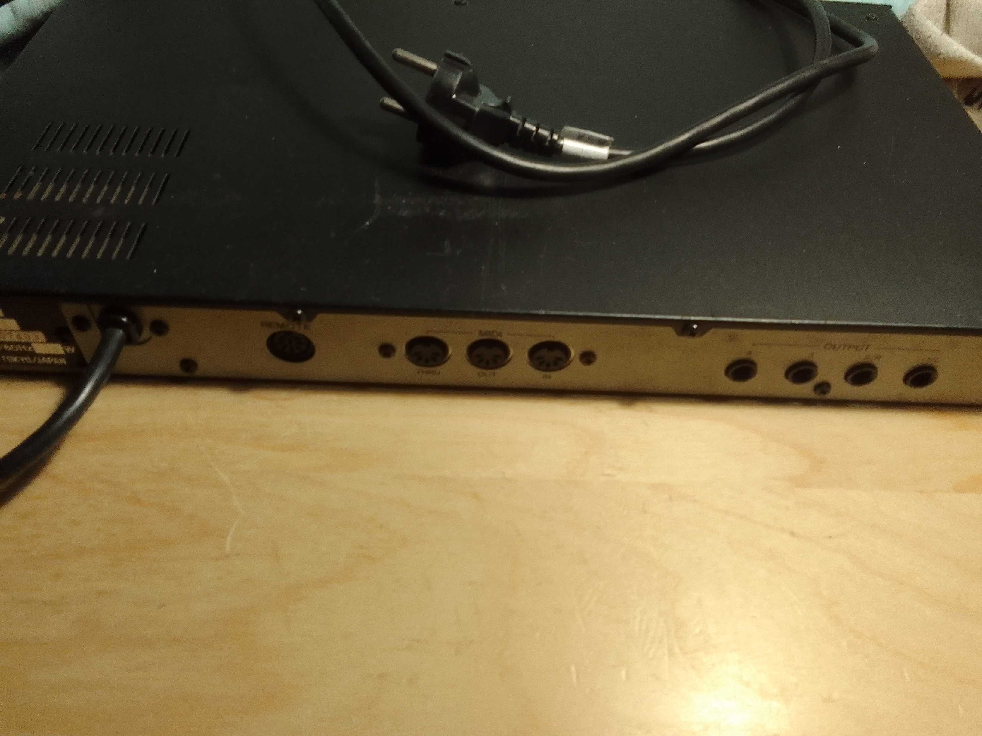 Korg 03R/W (43)