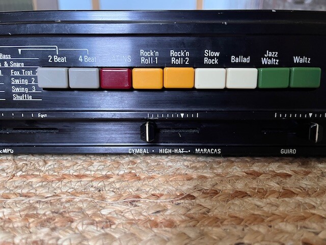 Roland TR 77 (2225)