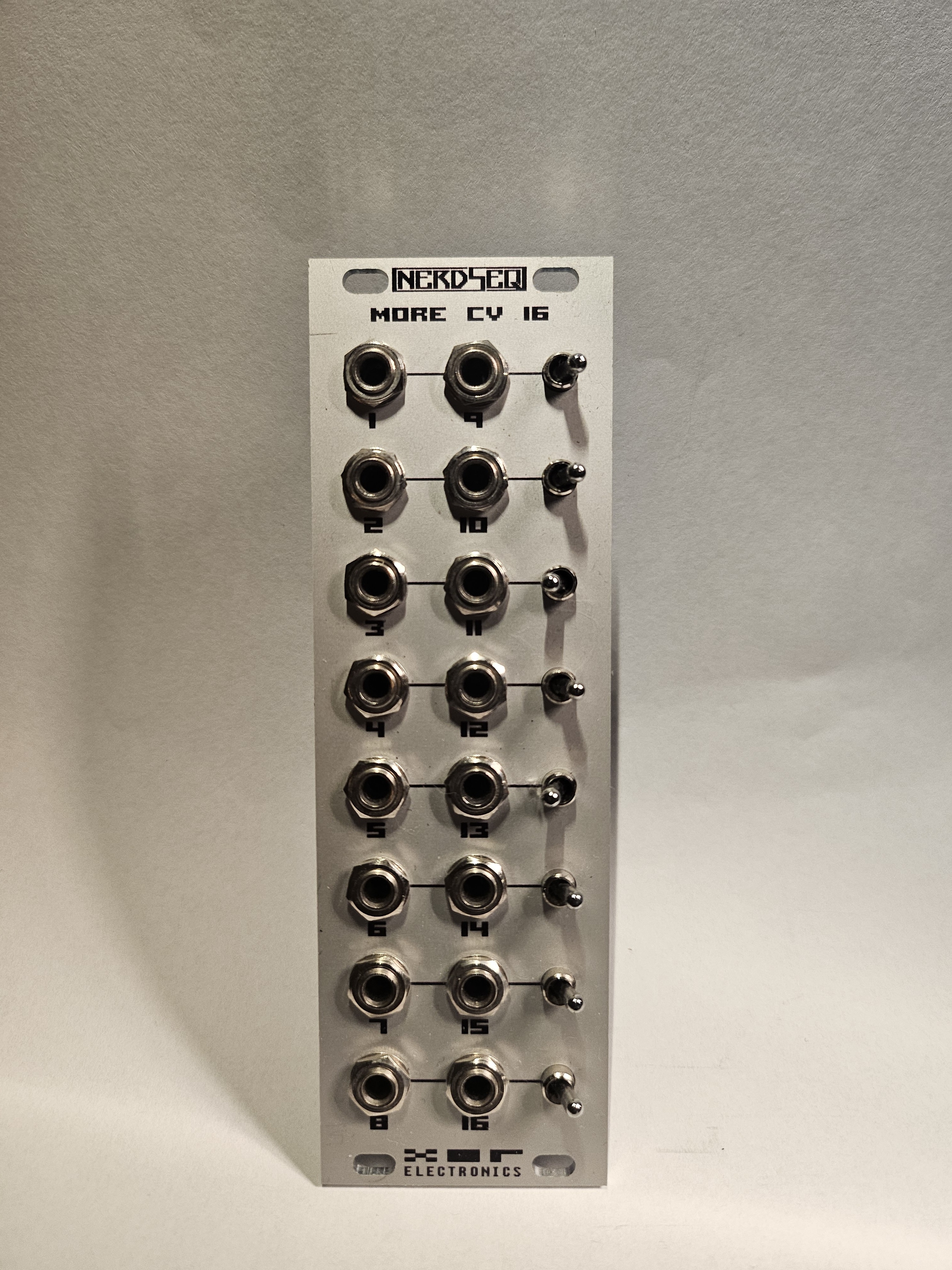 Module Eurorack XOR Electronics NerdSeq – More CV 16 (Extension)