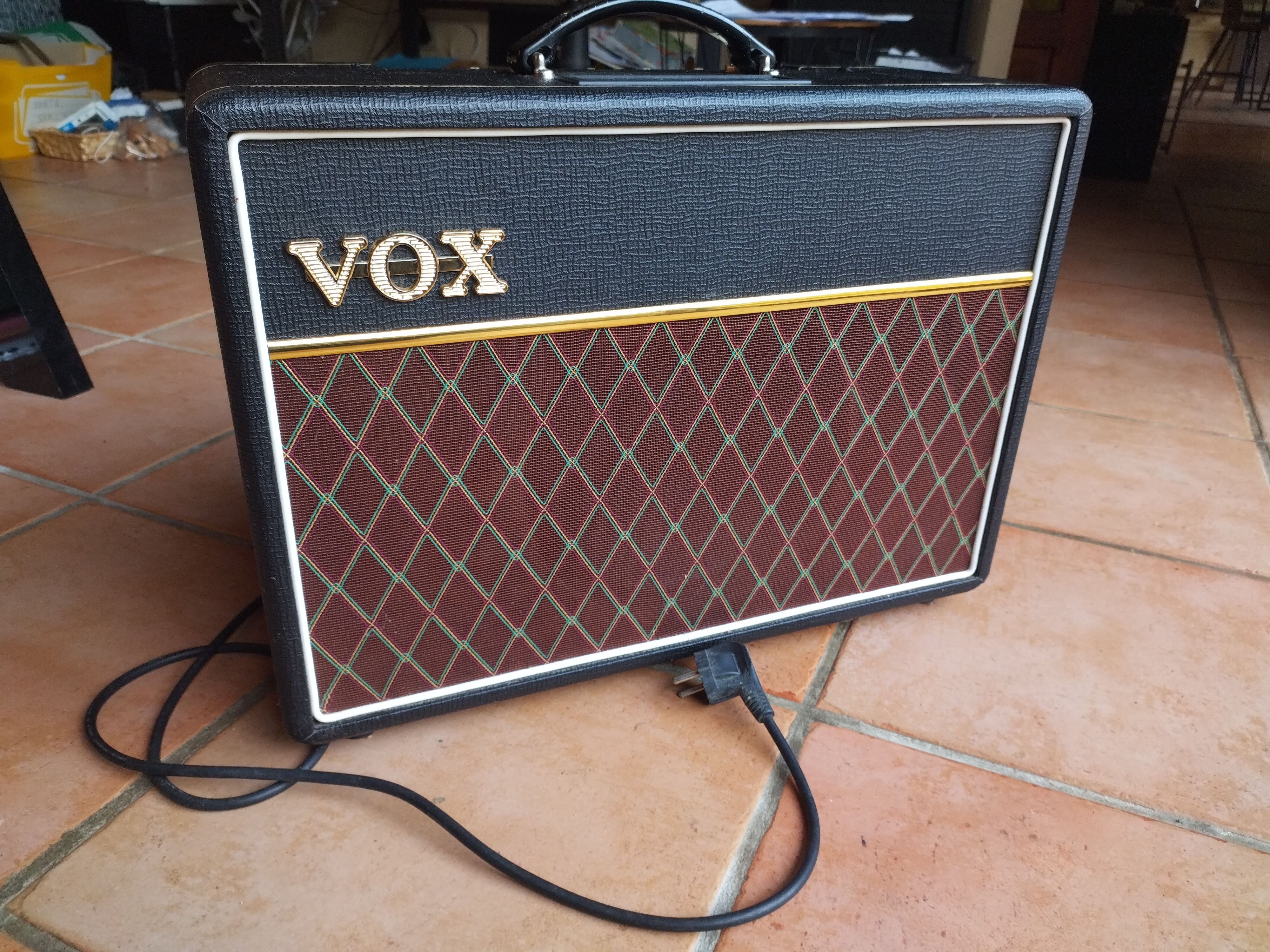 Amplis Vox à lampes.