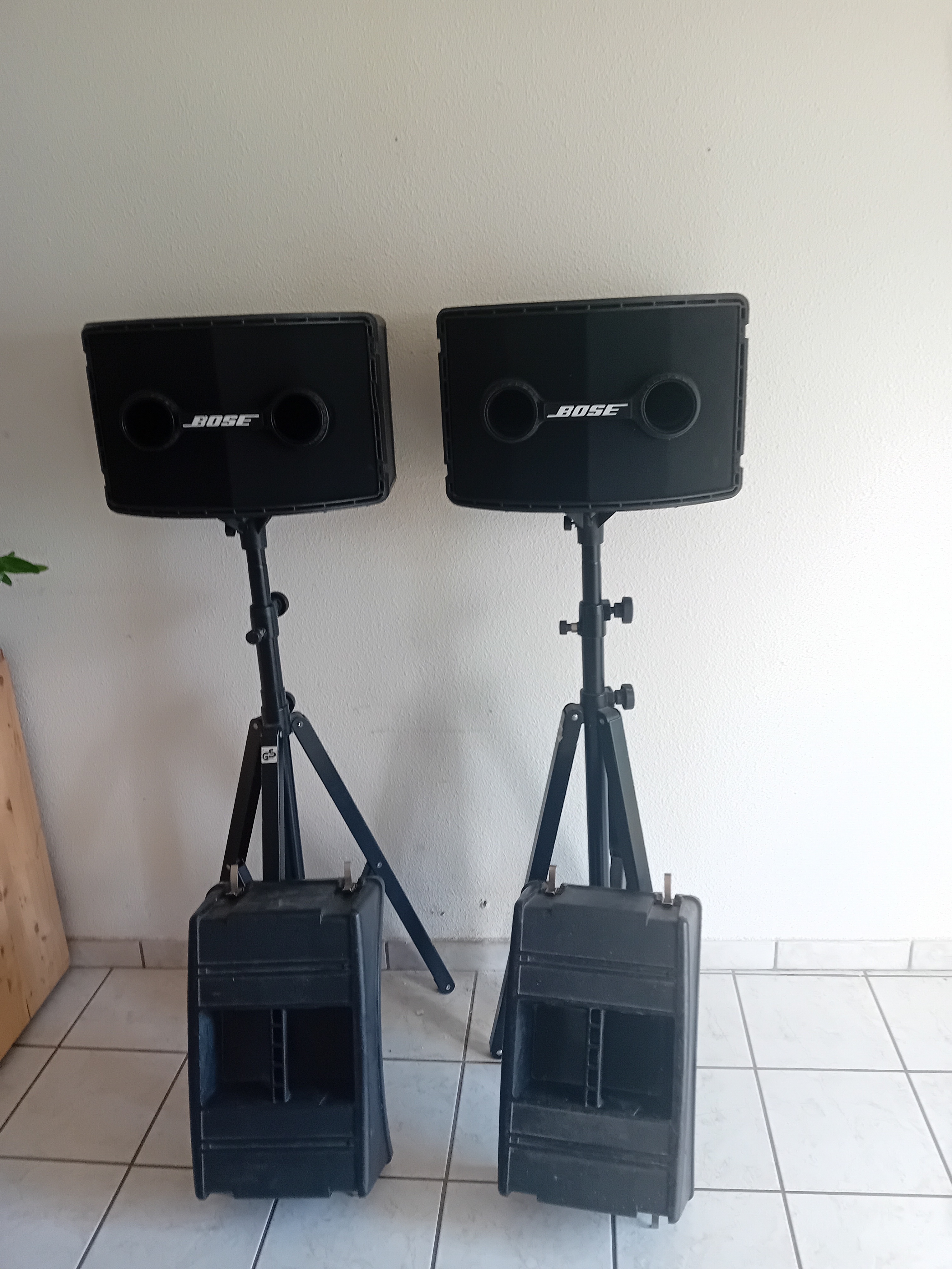 Vends 2 façades boses 802 série II 