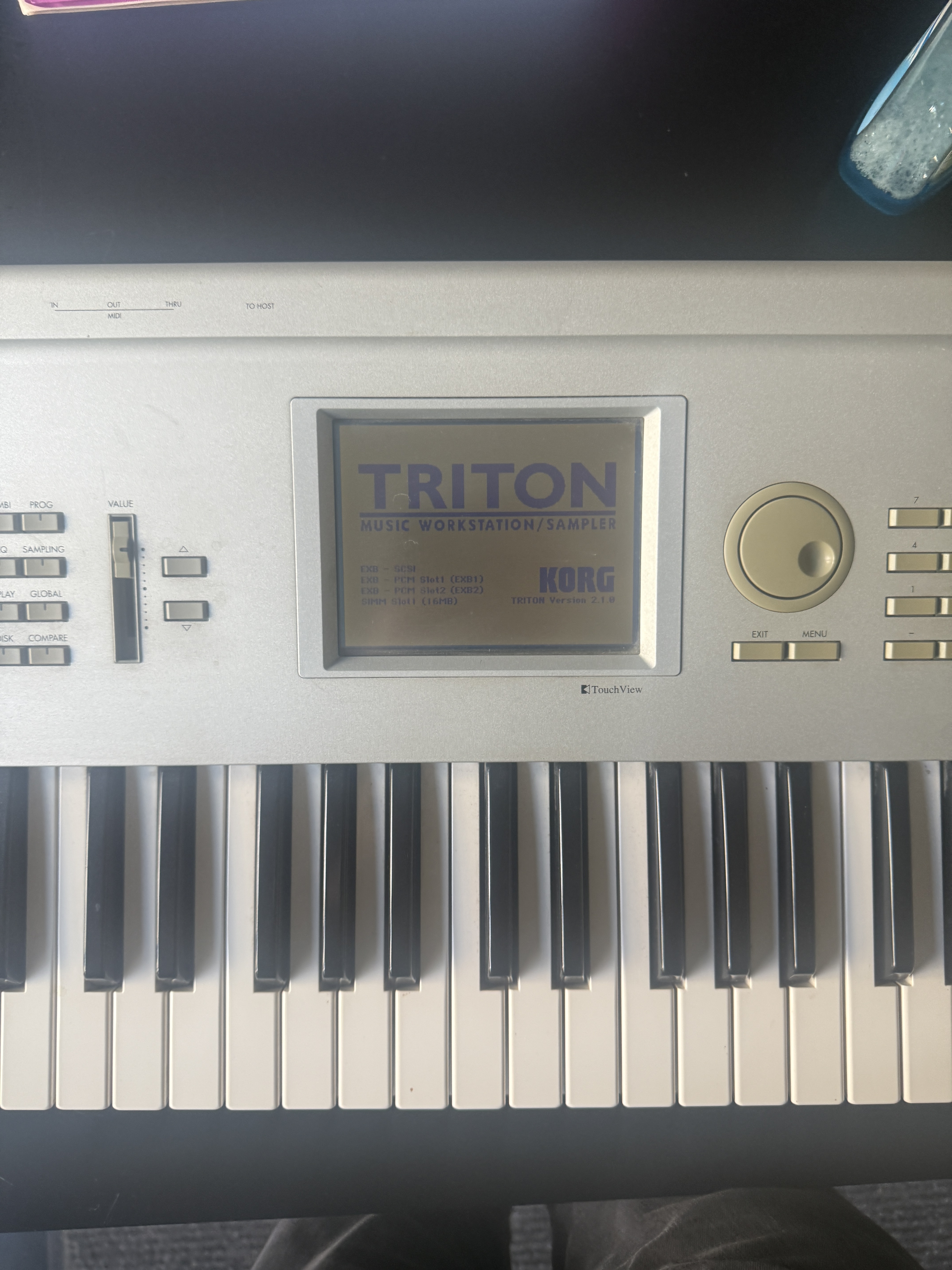 KORG Triton 61 - VENDU