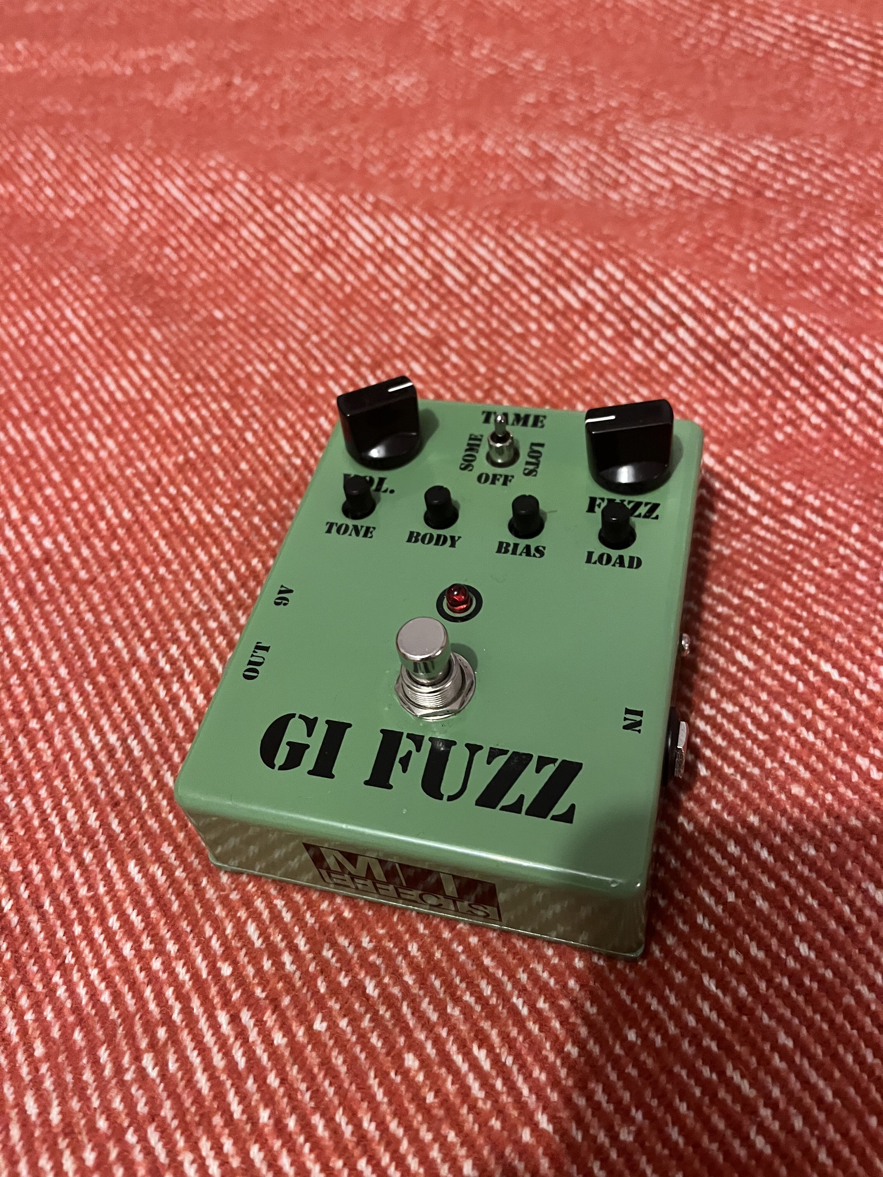 MI audio Effects GI Fuzz V2