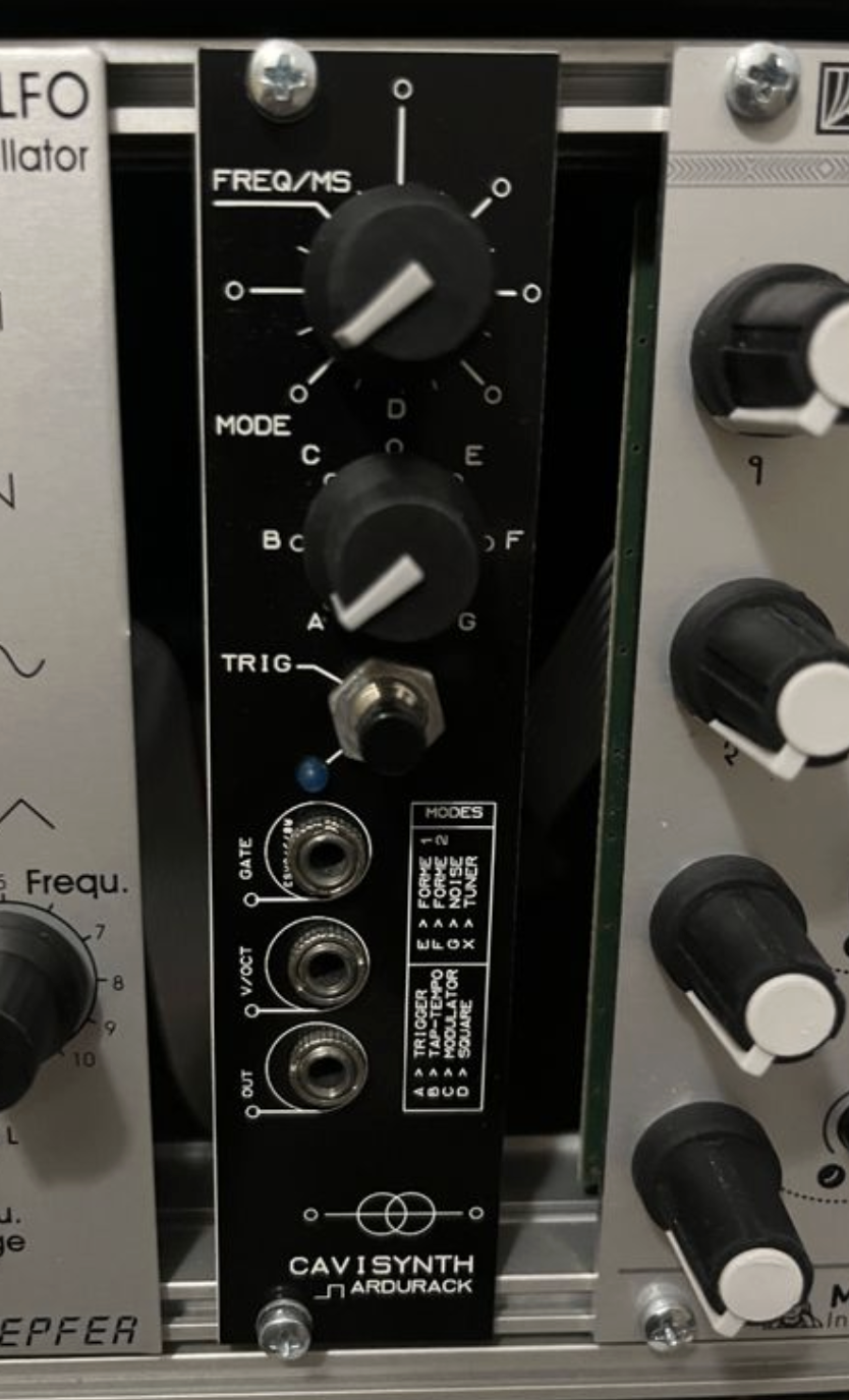 Eurorack CAVISYNTH Ardurack – Module multifonction (oscillo VCO / LFO / trigger) Modulaire