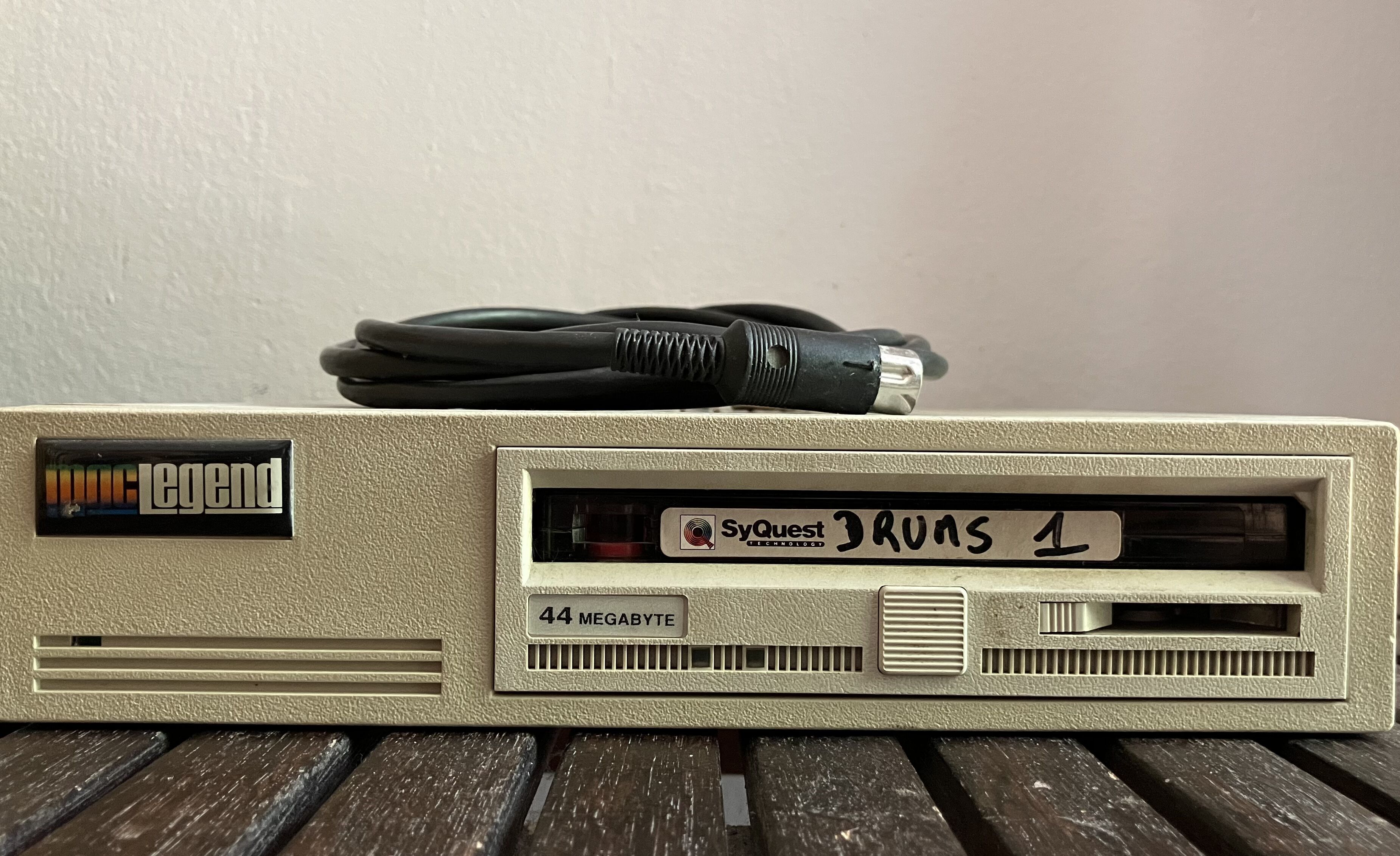 Roland S-750 (4695)