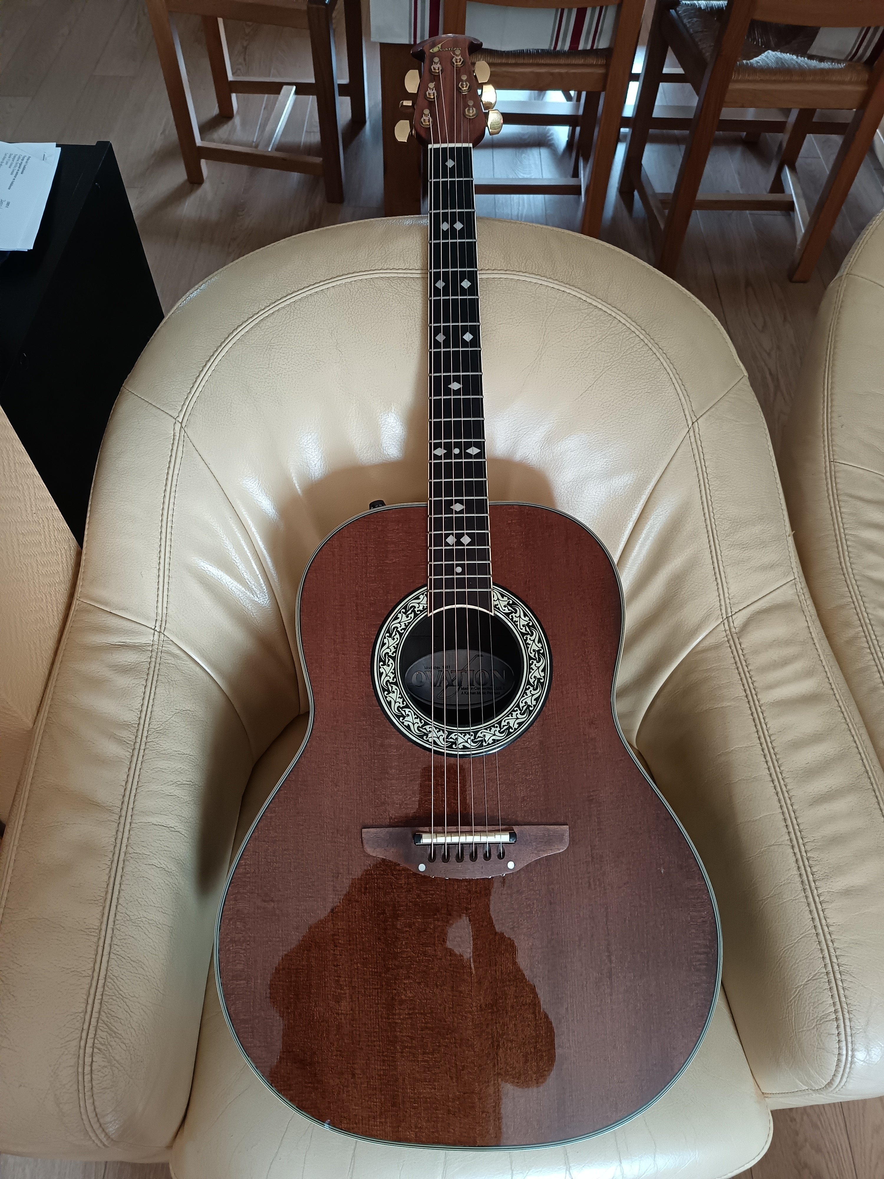Ovation 1651 - Stéreo - John Lennon