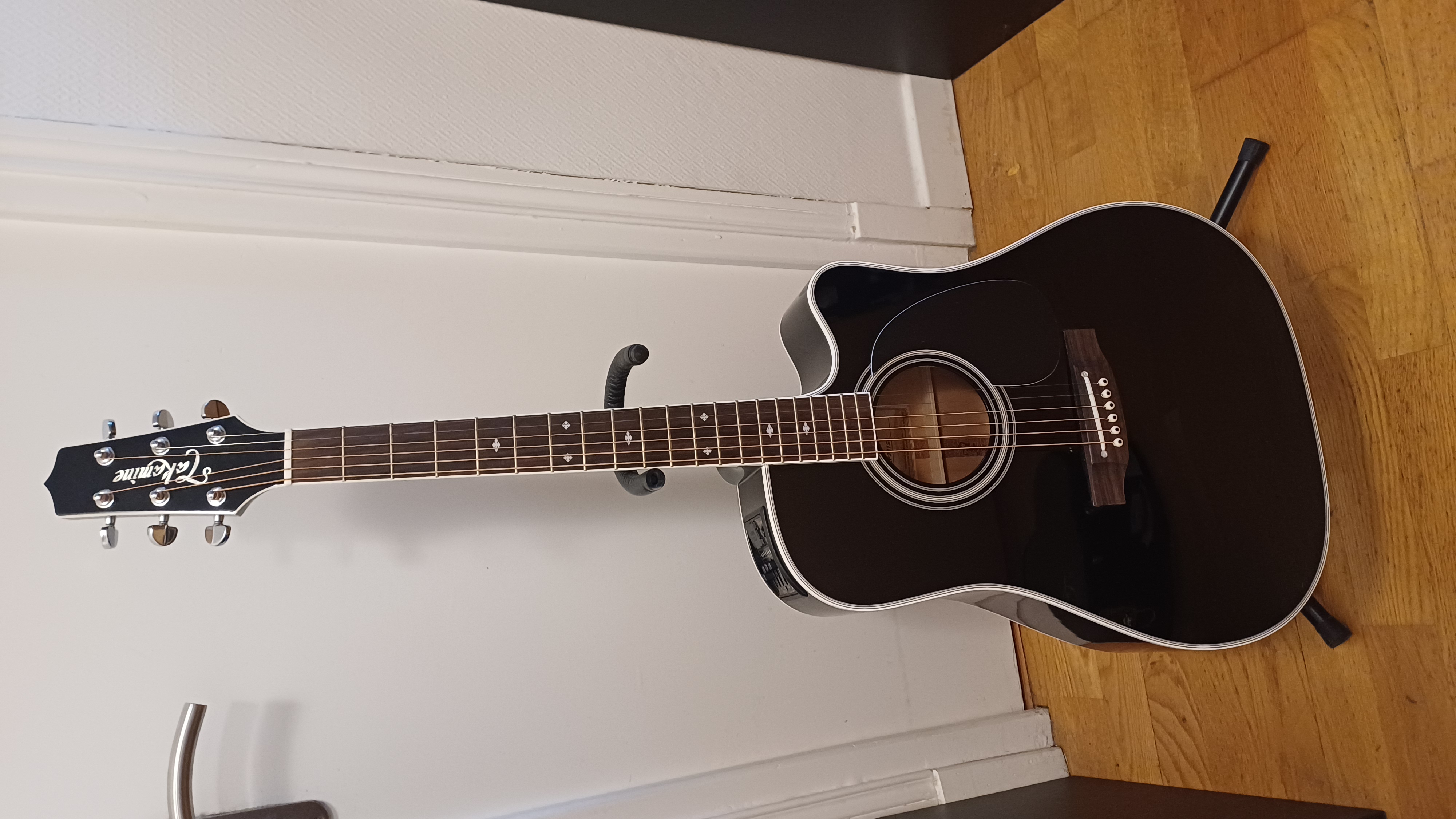 à vendre Guitare electro acoustique Takamine Ef341sc 