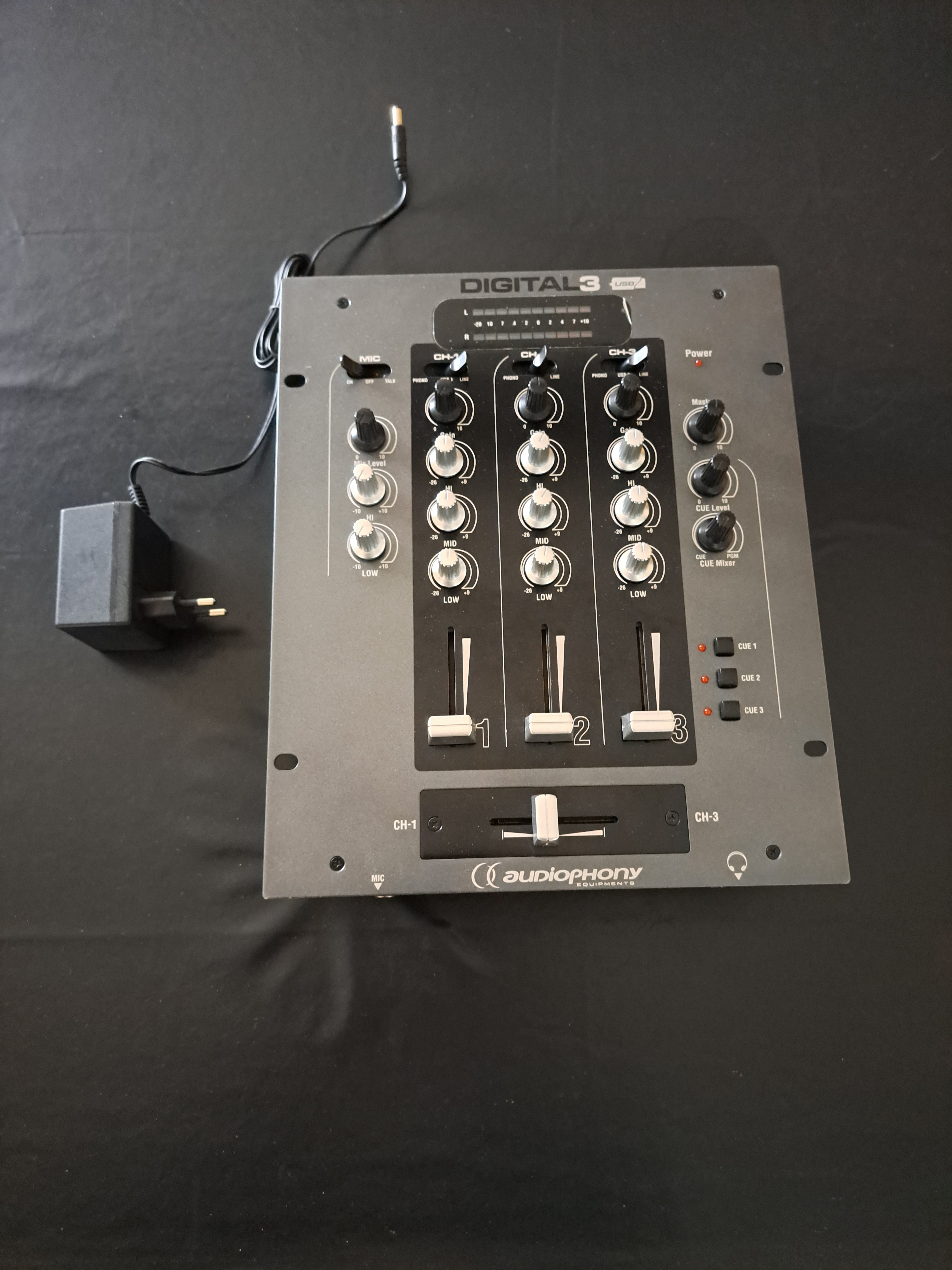 Table de mixage neuve