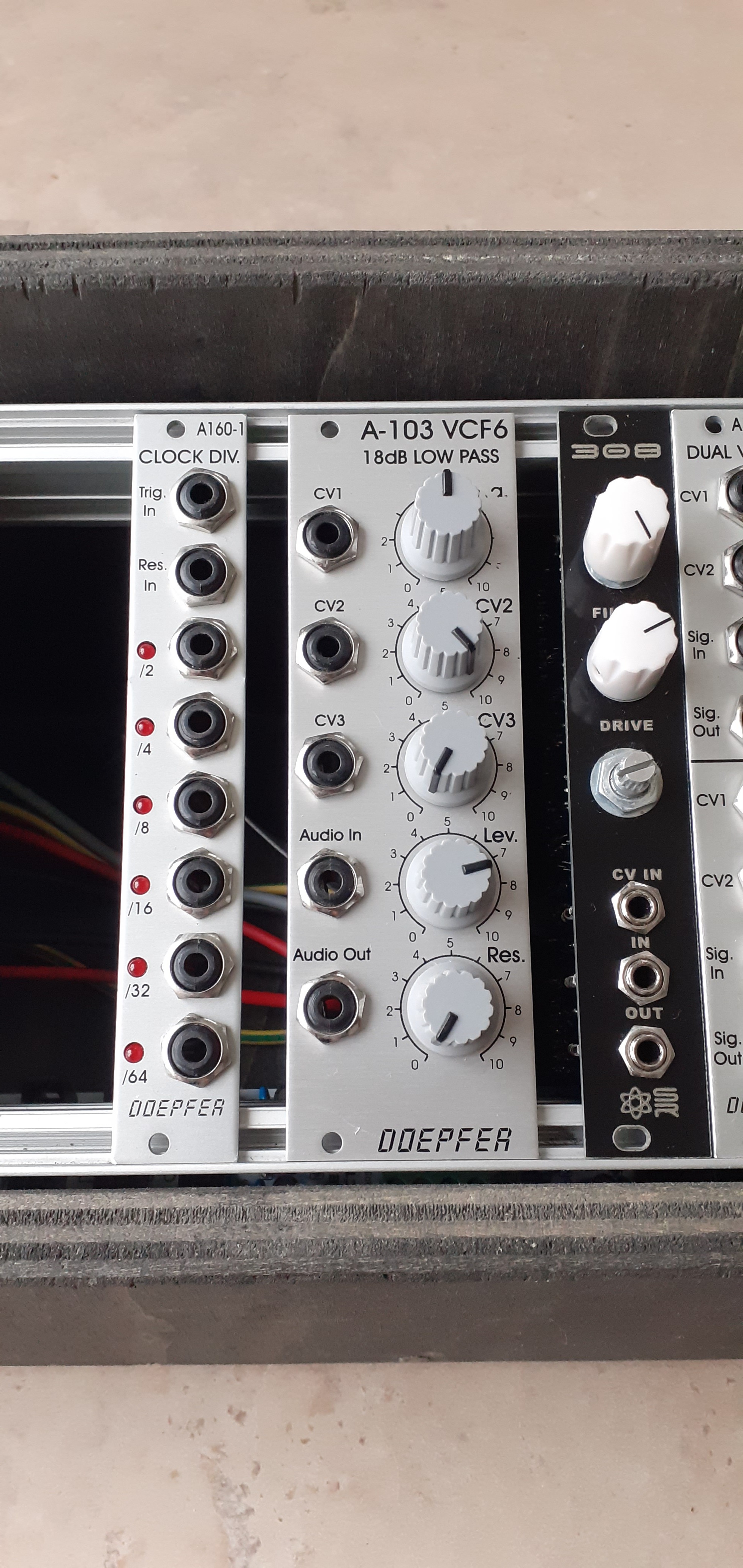 Vends Doepfer A-160 Clock/Trigger Divider