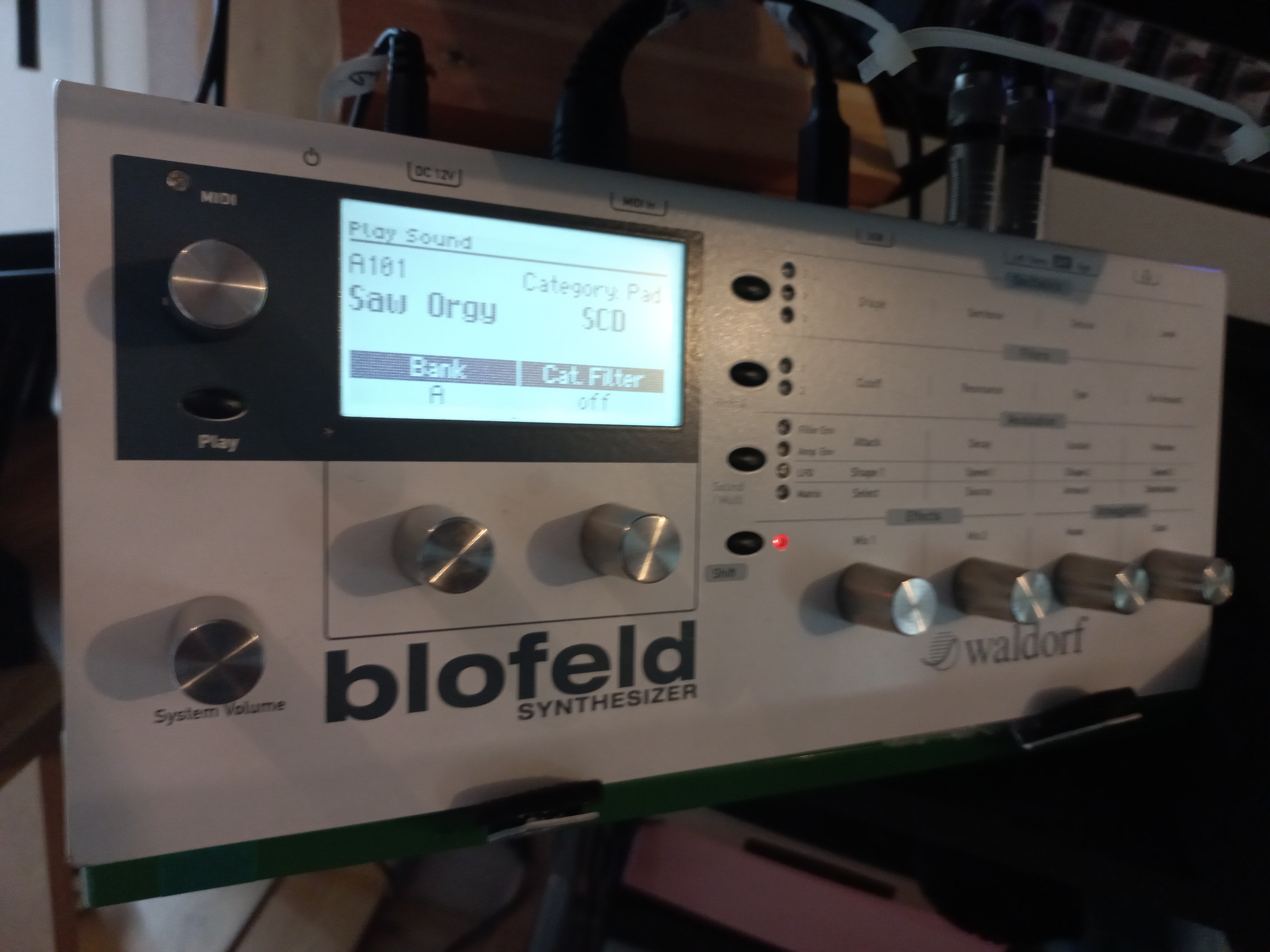 Vends WALDORF BLOFELD BLANC TBE