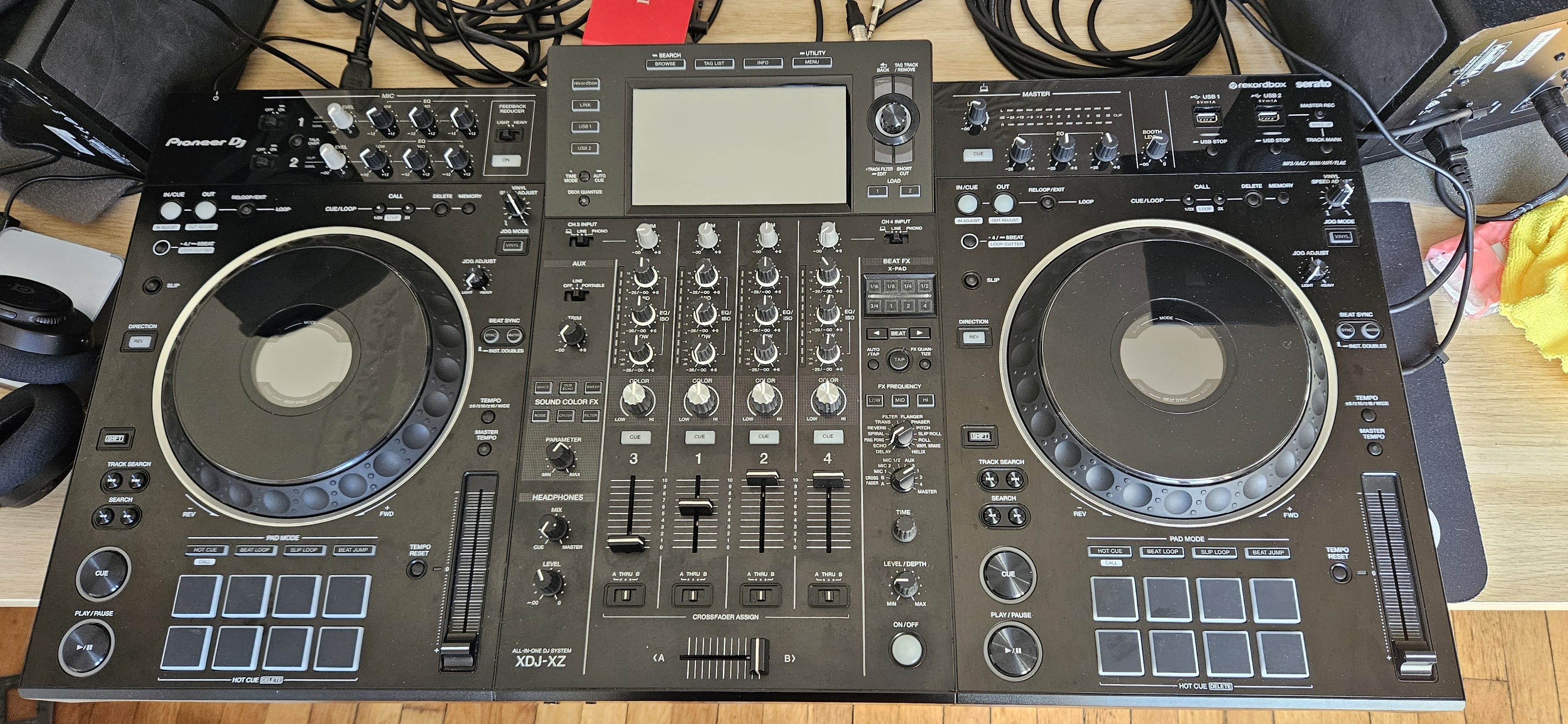Pioneer xdj xz parfait état, avec flightcase et decksaver