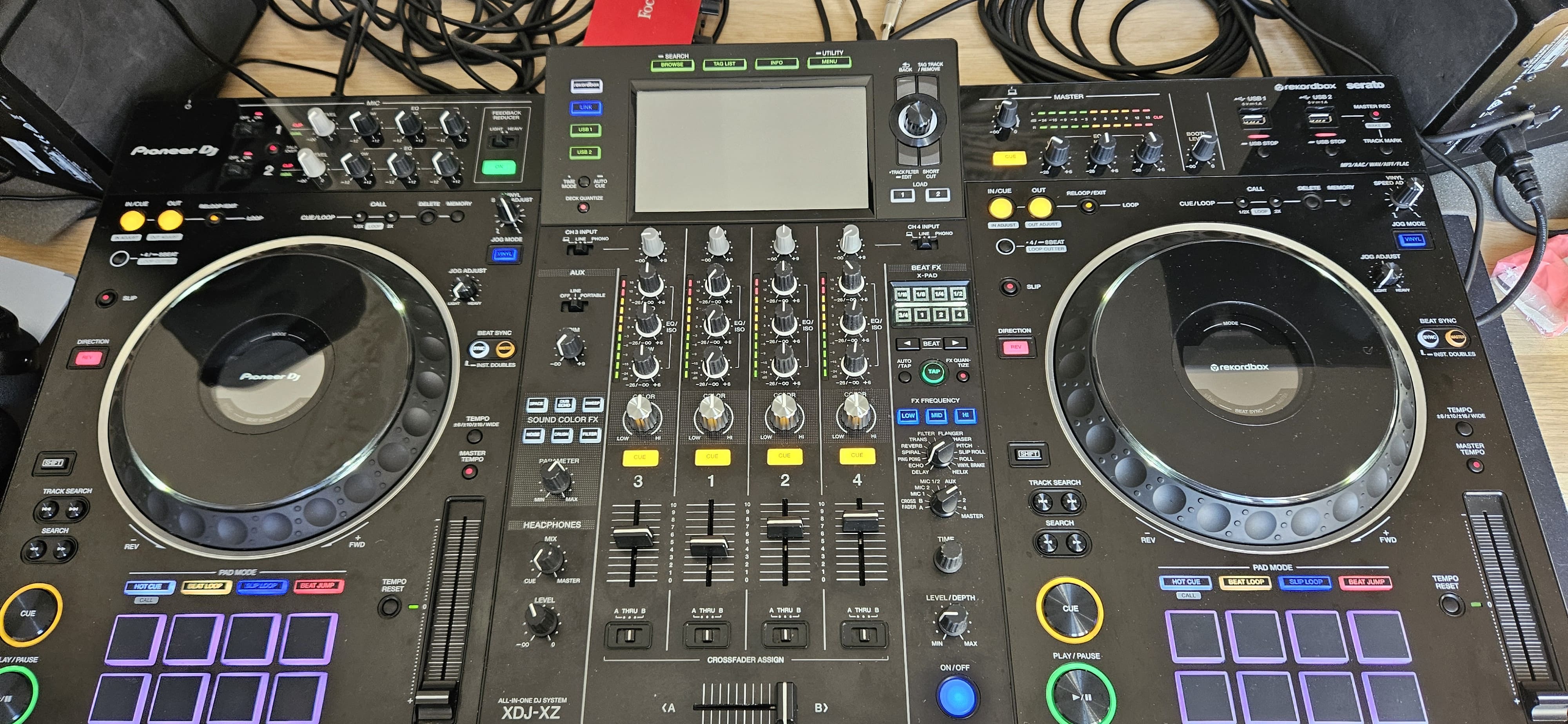 Pioneer XDJ-XZ (38209)