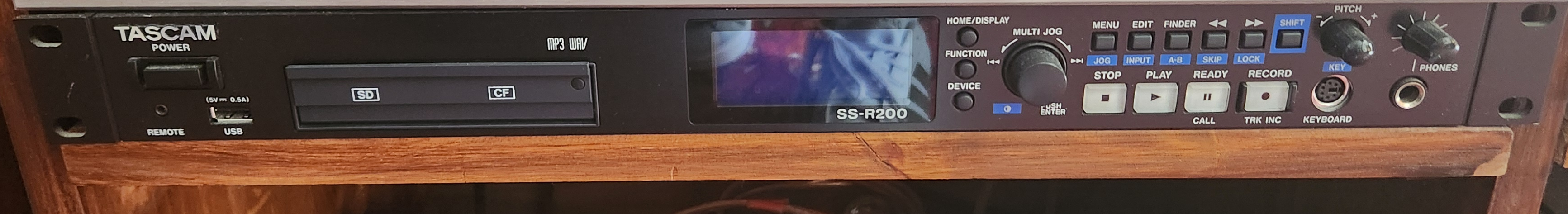 Enregistreur numérique Tascam SS-R200